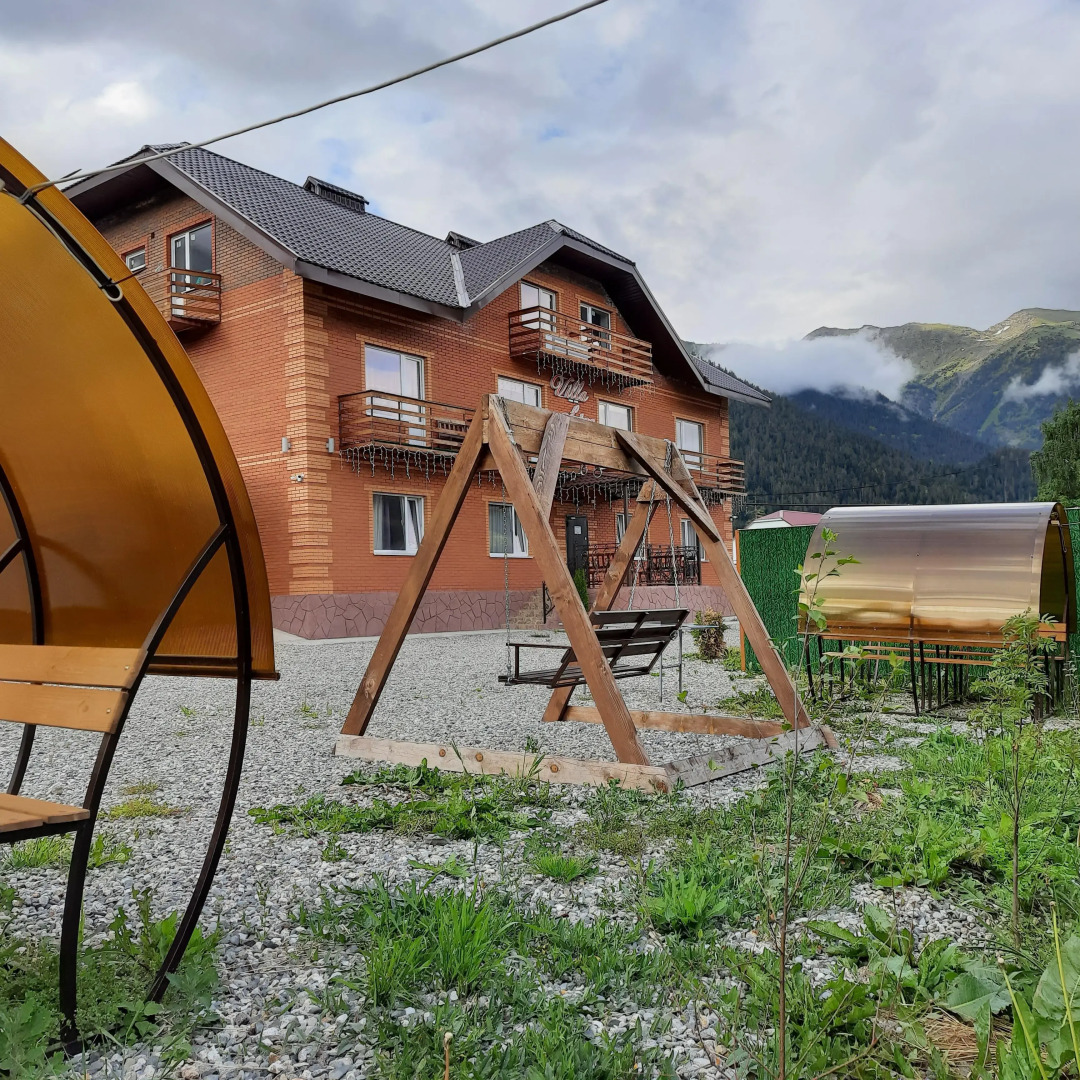 Гостевой дом Вила Лиза с трансфером к подъемникам