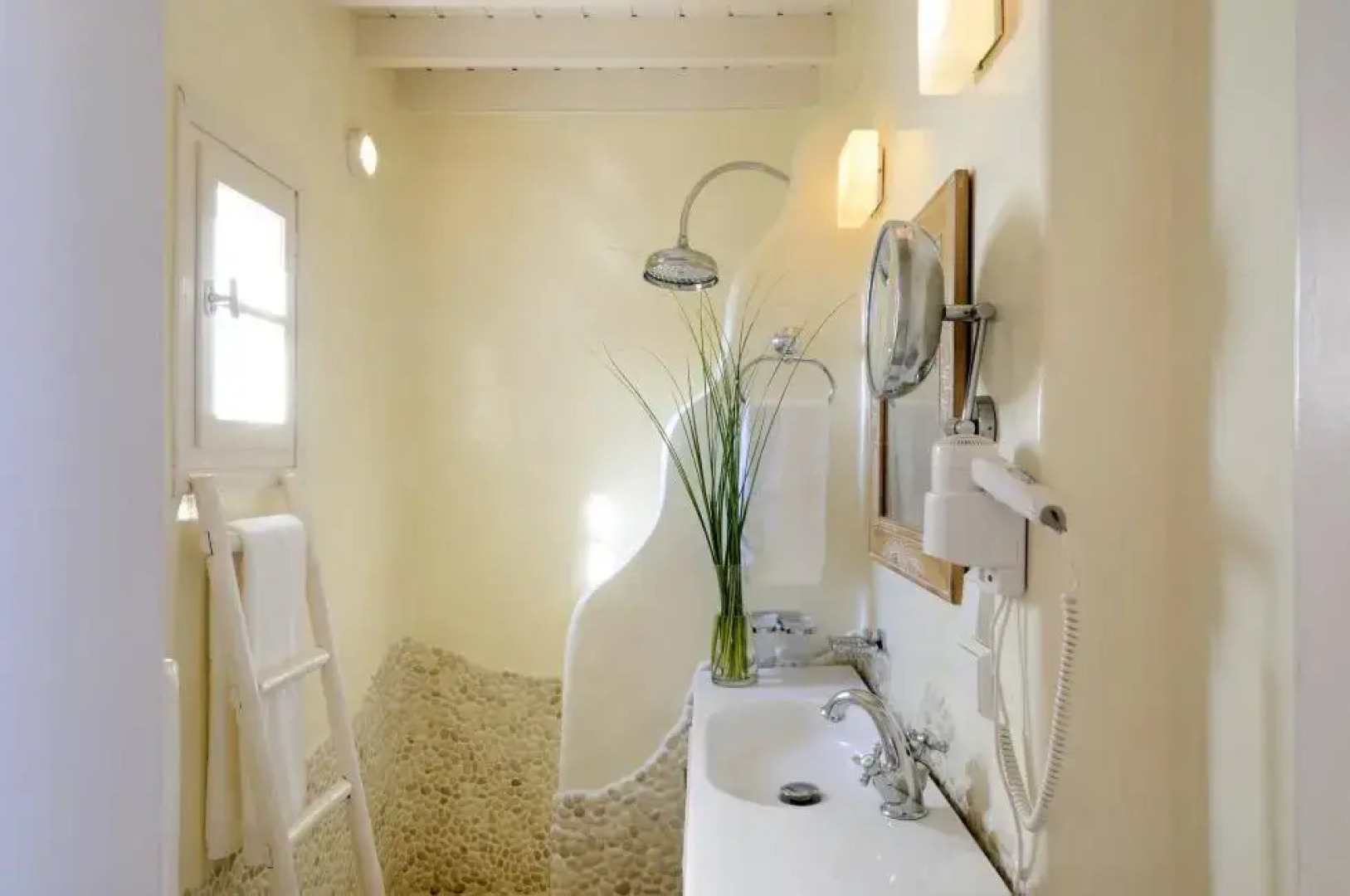 Вилла Sea and Sun and Suites