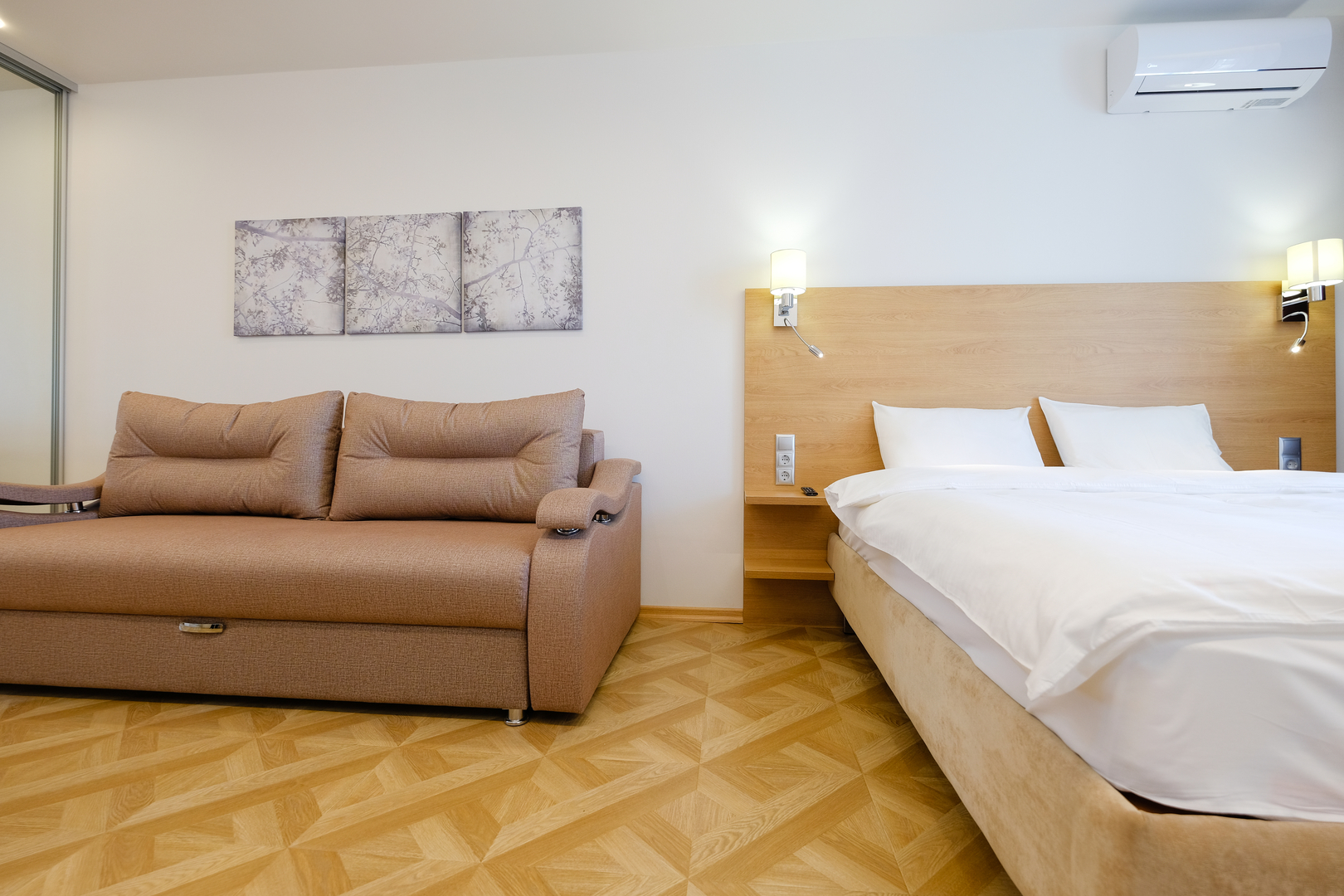 Апартаменты Петровские на Советской 90 №1