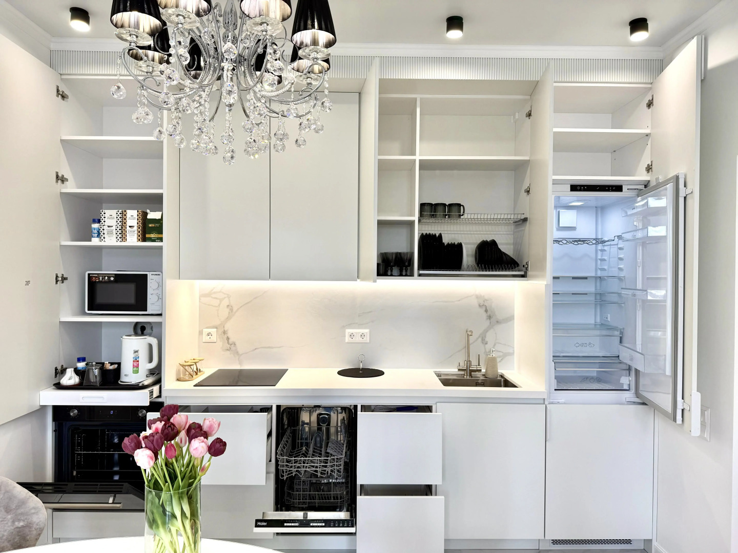 Квартира Роскошная с Дизайнерским Люкс Решением и Видом на Реку и Москва-Сити