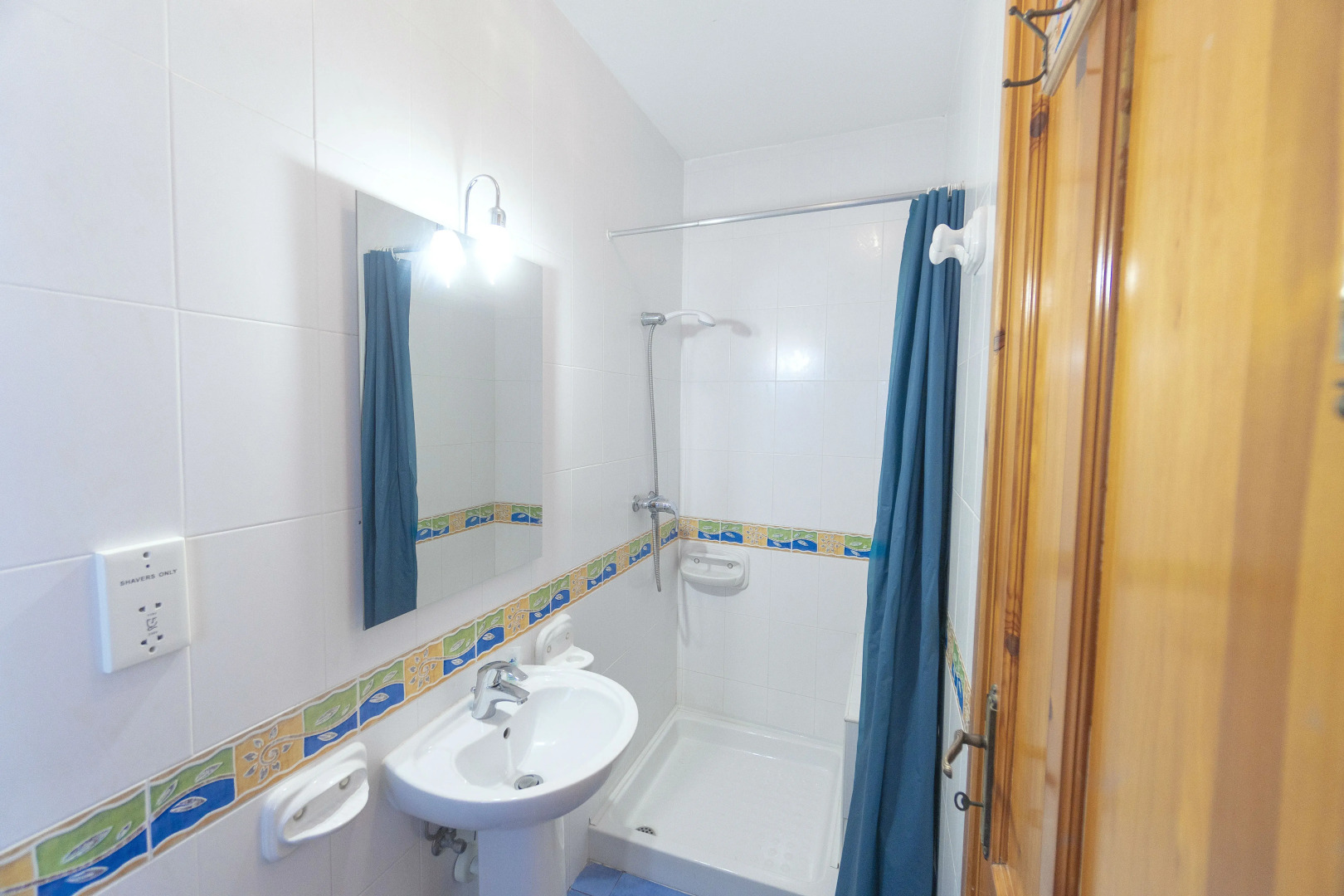 Апартаменты Harbour Lights