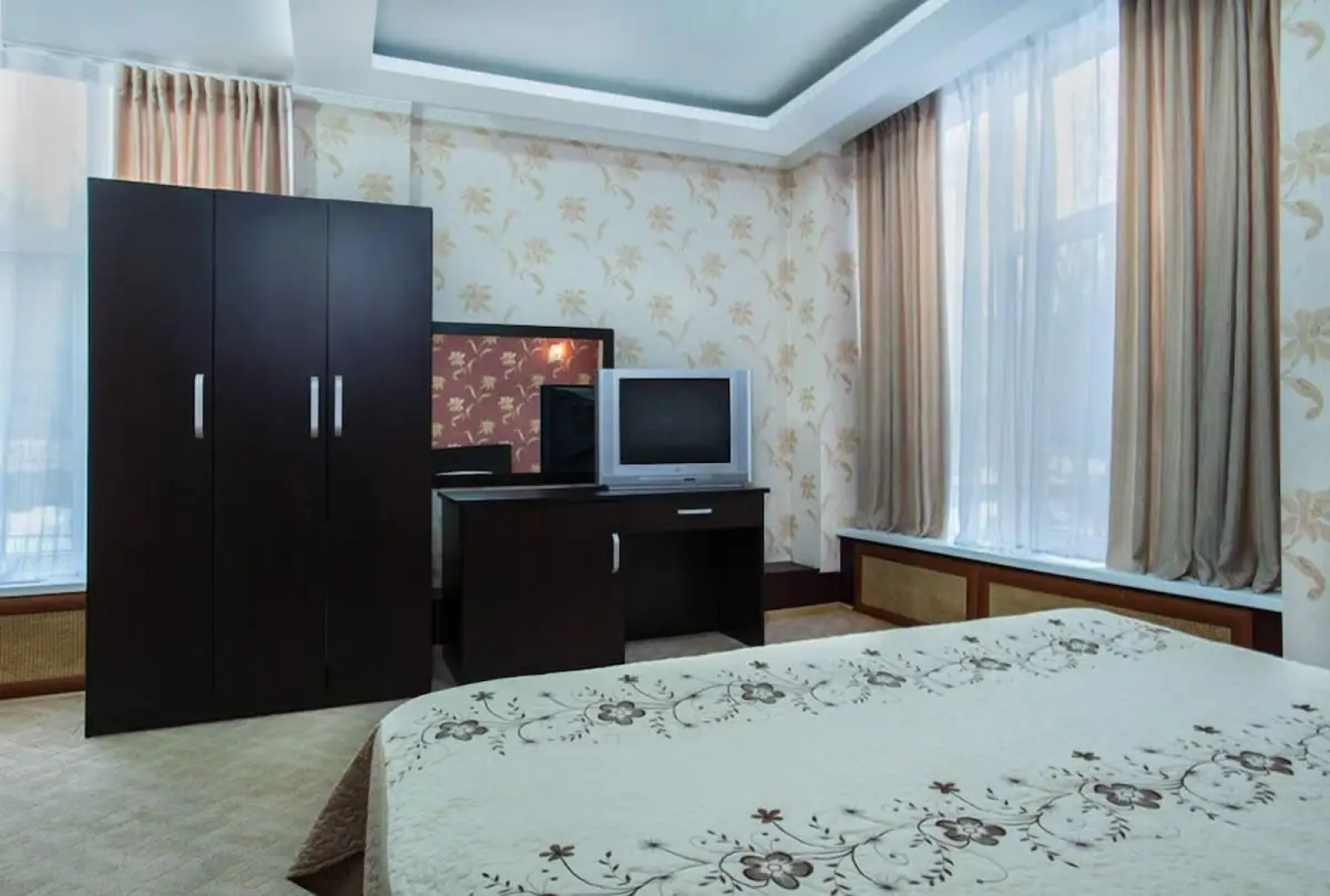 Городской отель Казахфильм