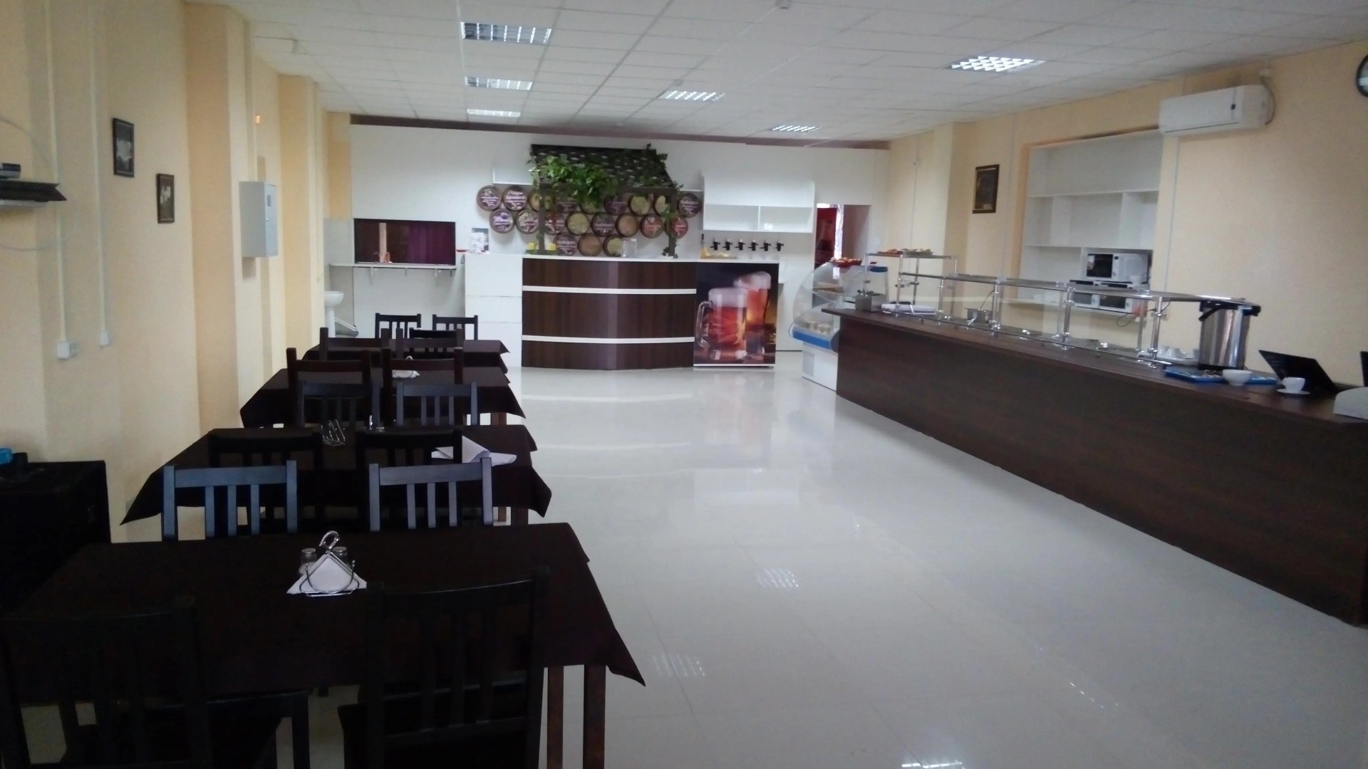 Отель Адель