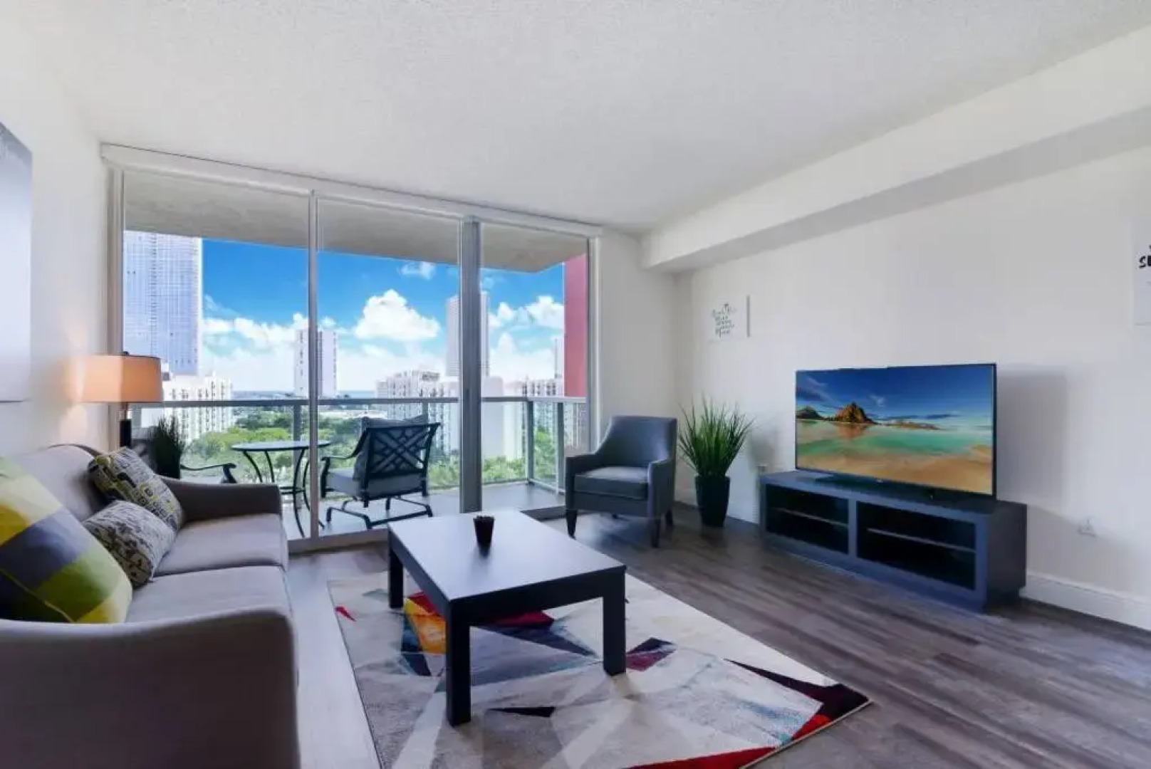Апарт-отель Pet Friendly Condos in Sunny Isles