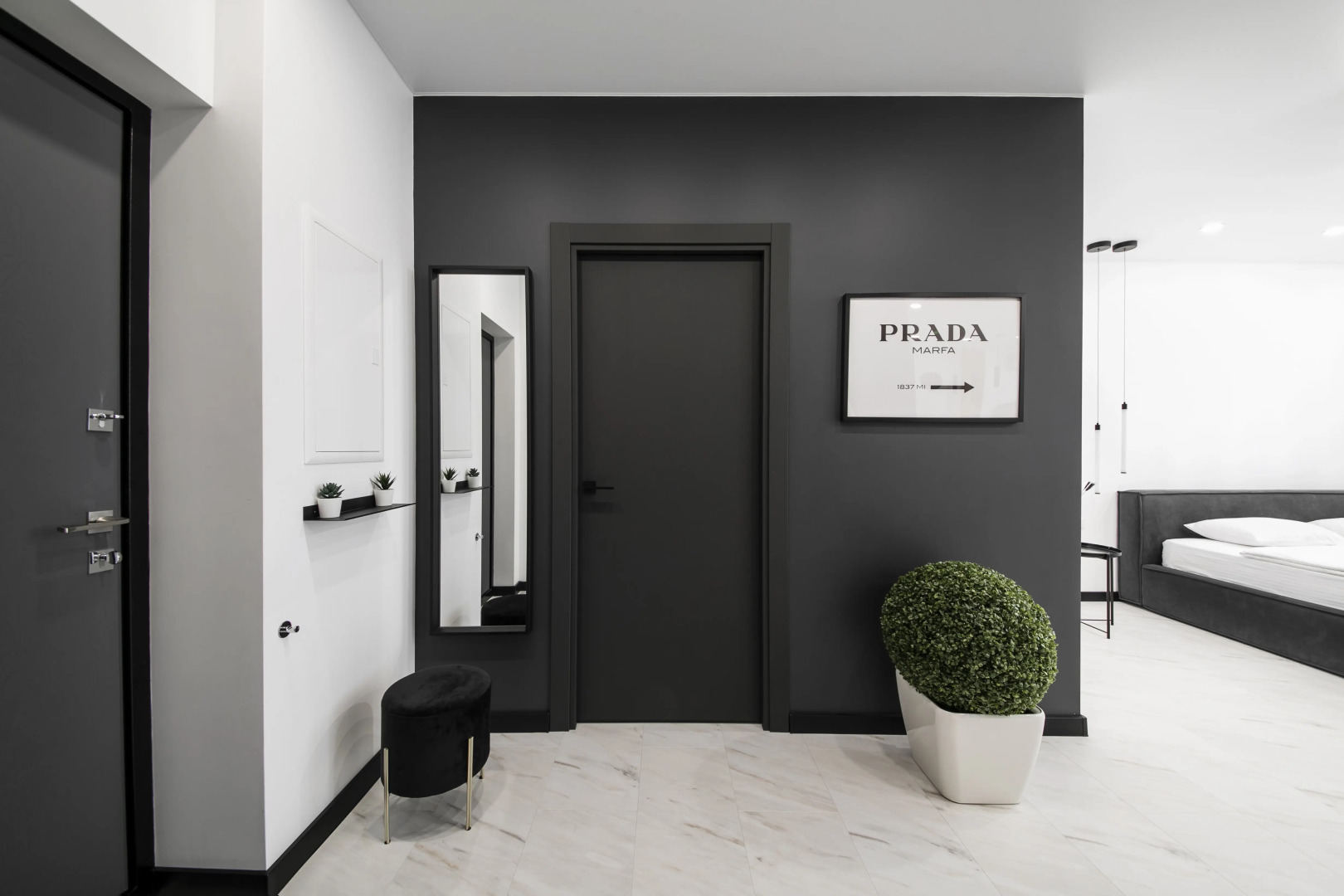 Апартаменты Loca Resident  с Панорамной Лоджией