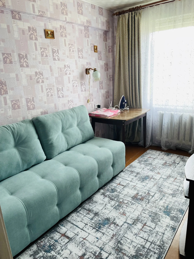 Квартира Трехкомнатная на Угольщиков, 28