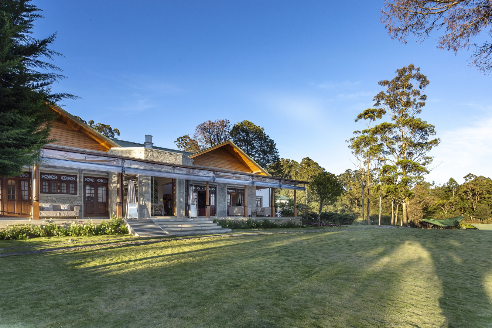 Бутик-отель W15 Lake Gergory