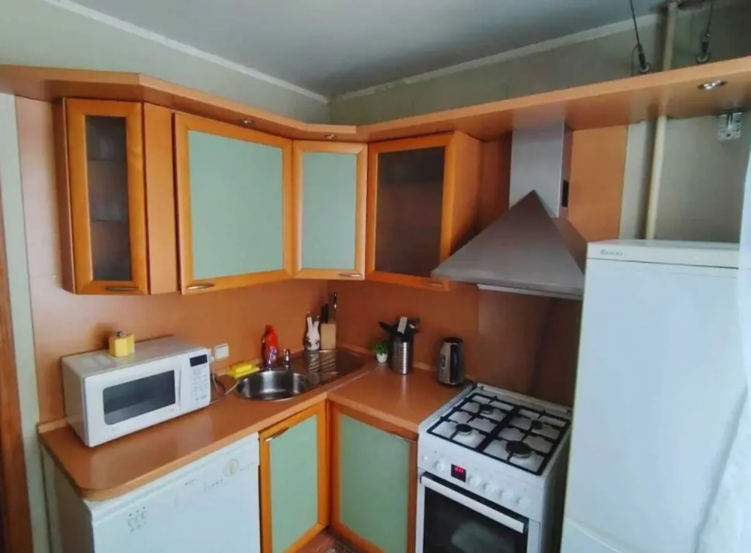 Квартира GoldApart Мантулинская 2