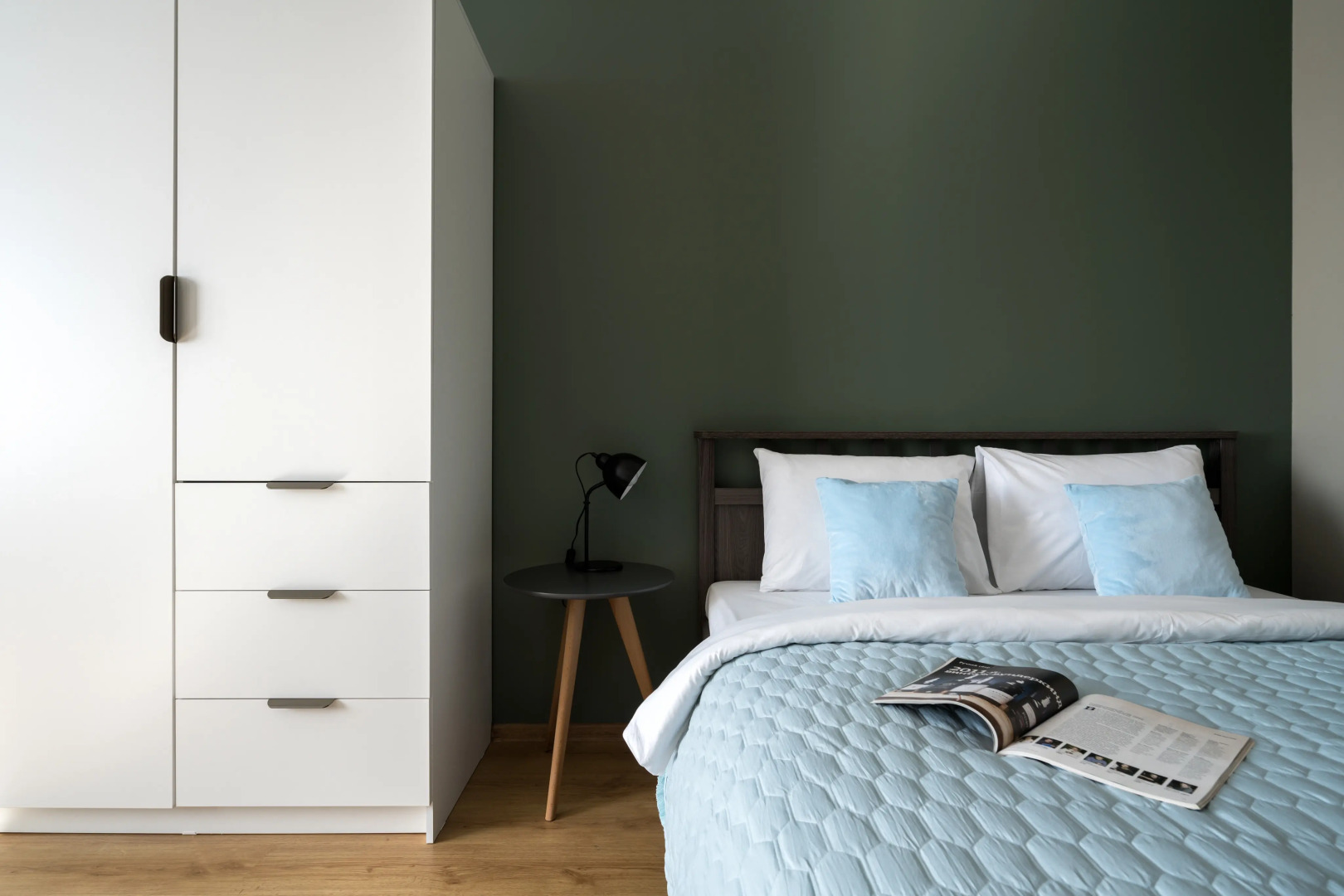 Квартира Просторная с зоной отдыха на балконе последнего этажа с видом на тихий двор