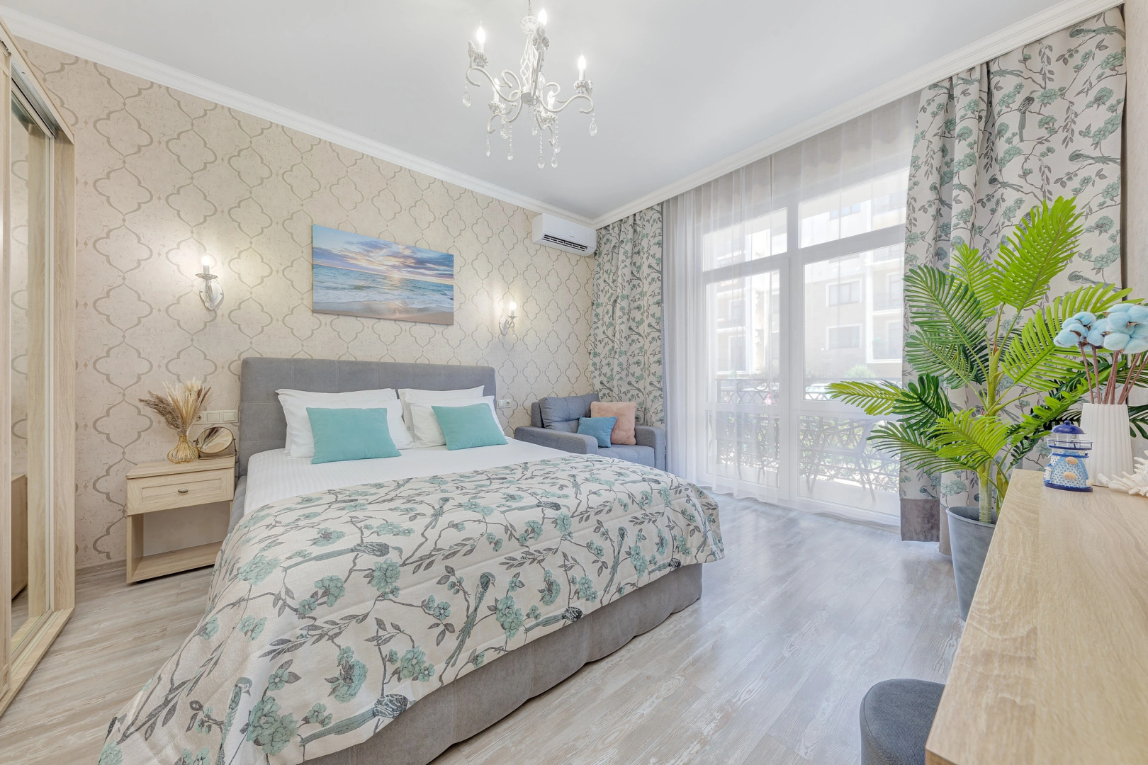 Апартаменты с балконом и видом на горы Sea Breeze & SPA