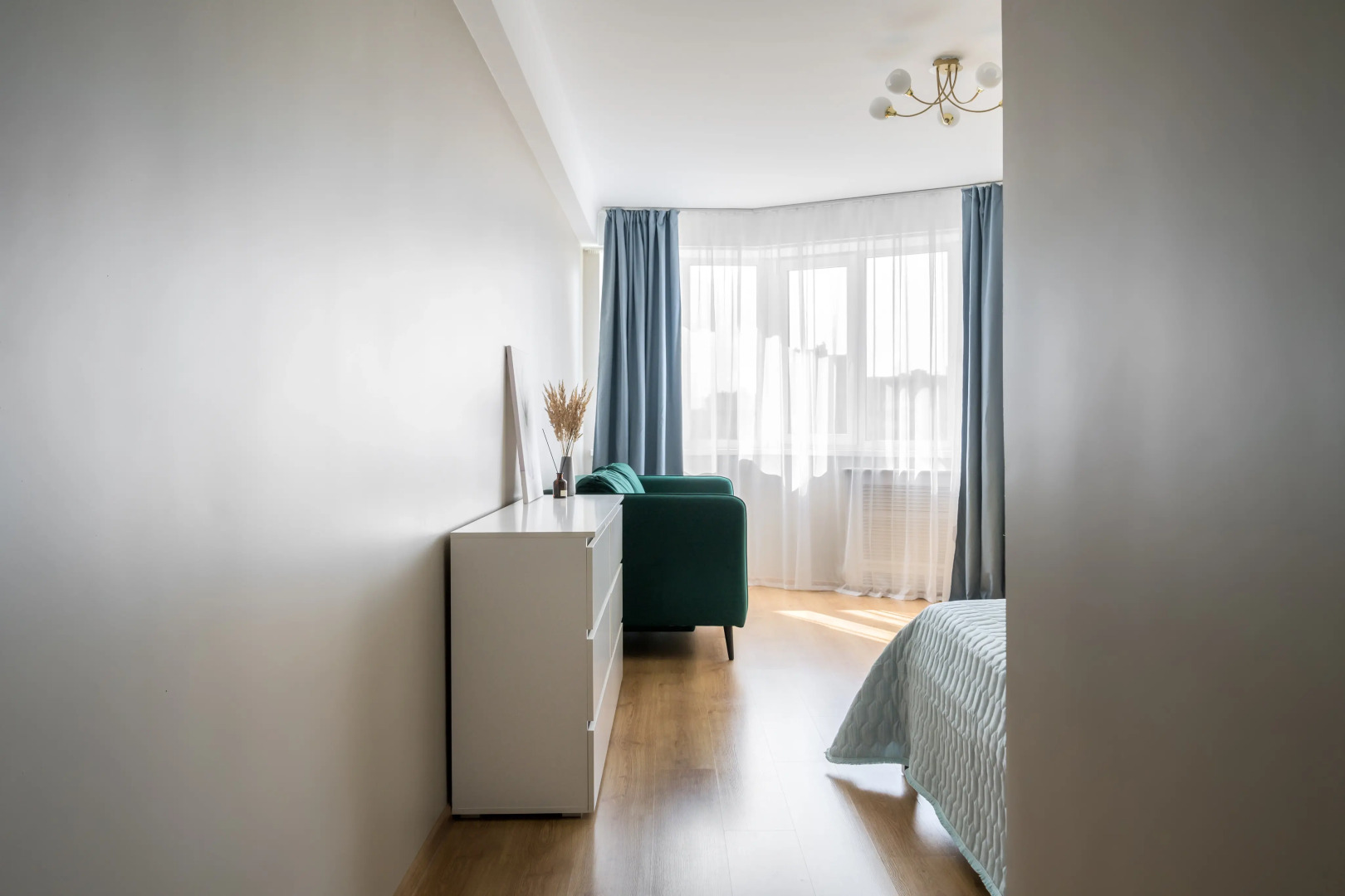 Квартира Просторная с зоной отдыха на балконе последнего этажа с видом на тихий двор