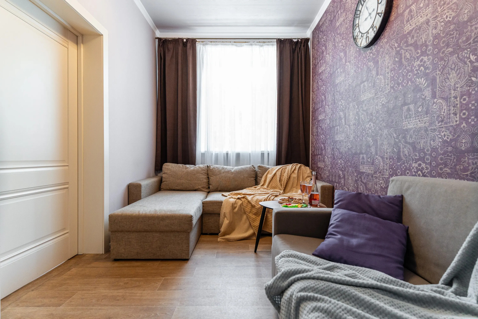 Апартаменты в Центре с Видом на Крейсер Михаил Кутузов от  LetoApart