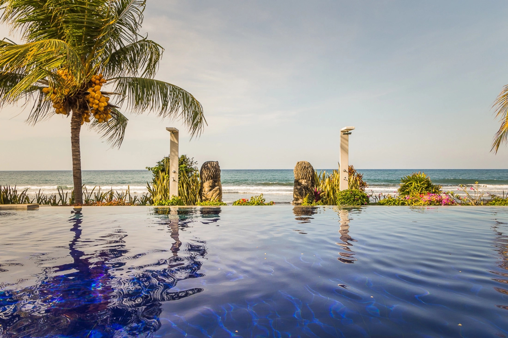 Отель Bondalem Beach Club