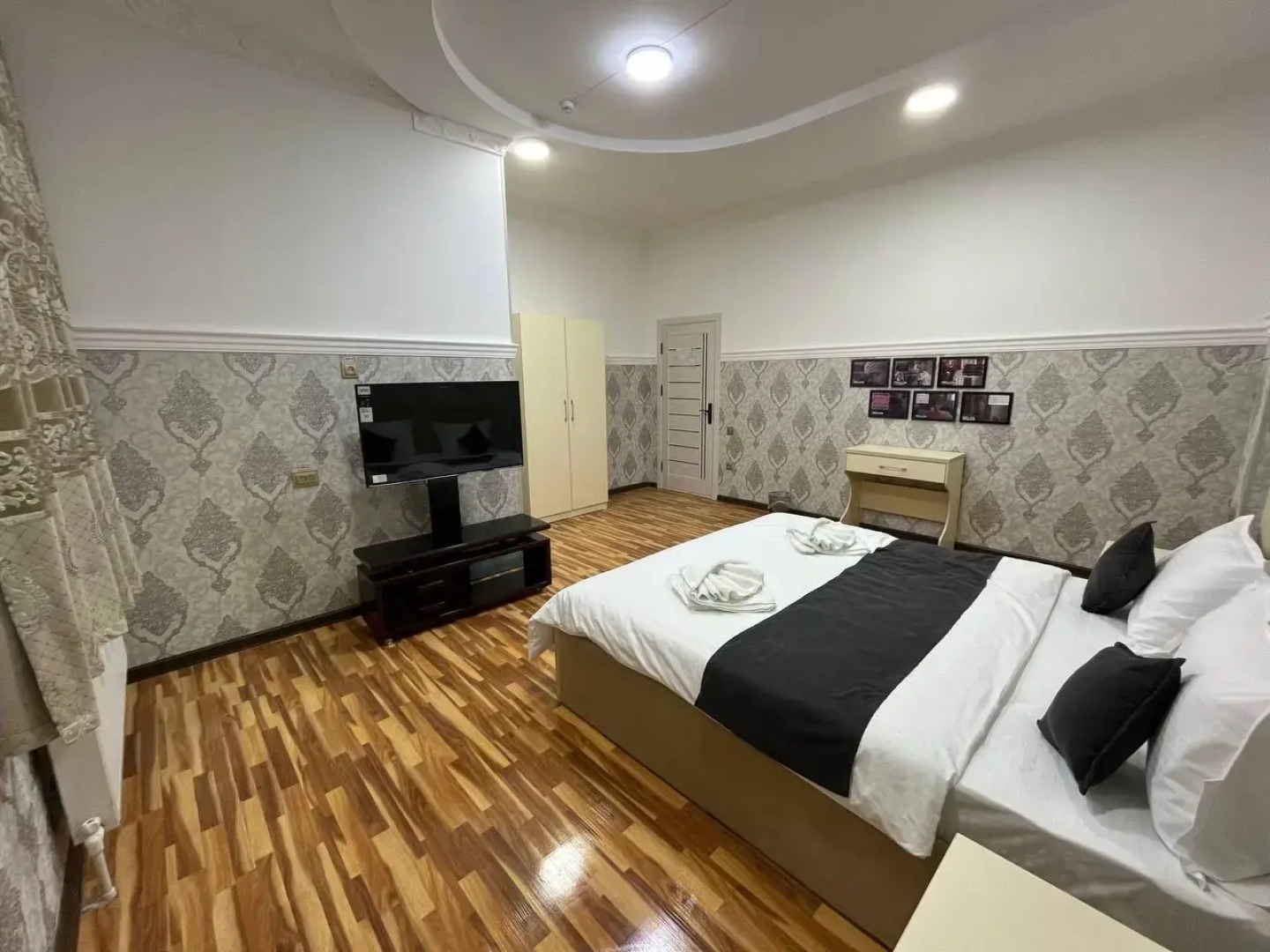 Отель HOME ALONE