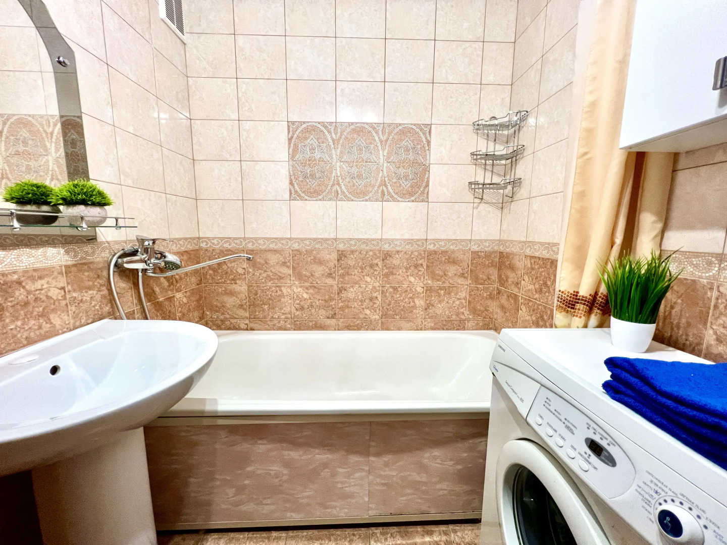 Апартаменты двухкомнатные (на Ново-Вокзальной 257А)