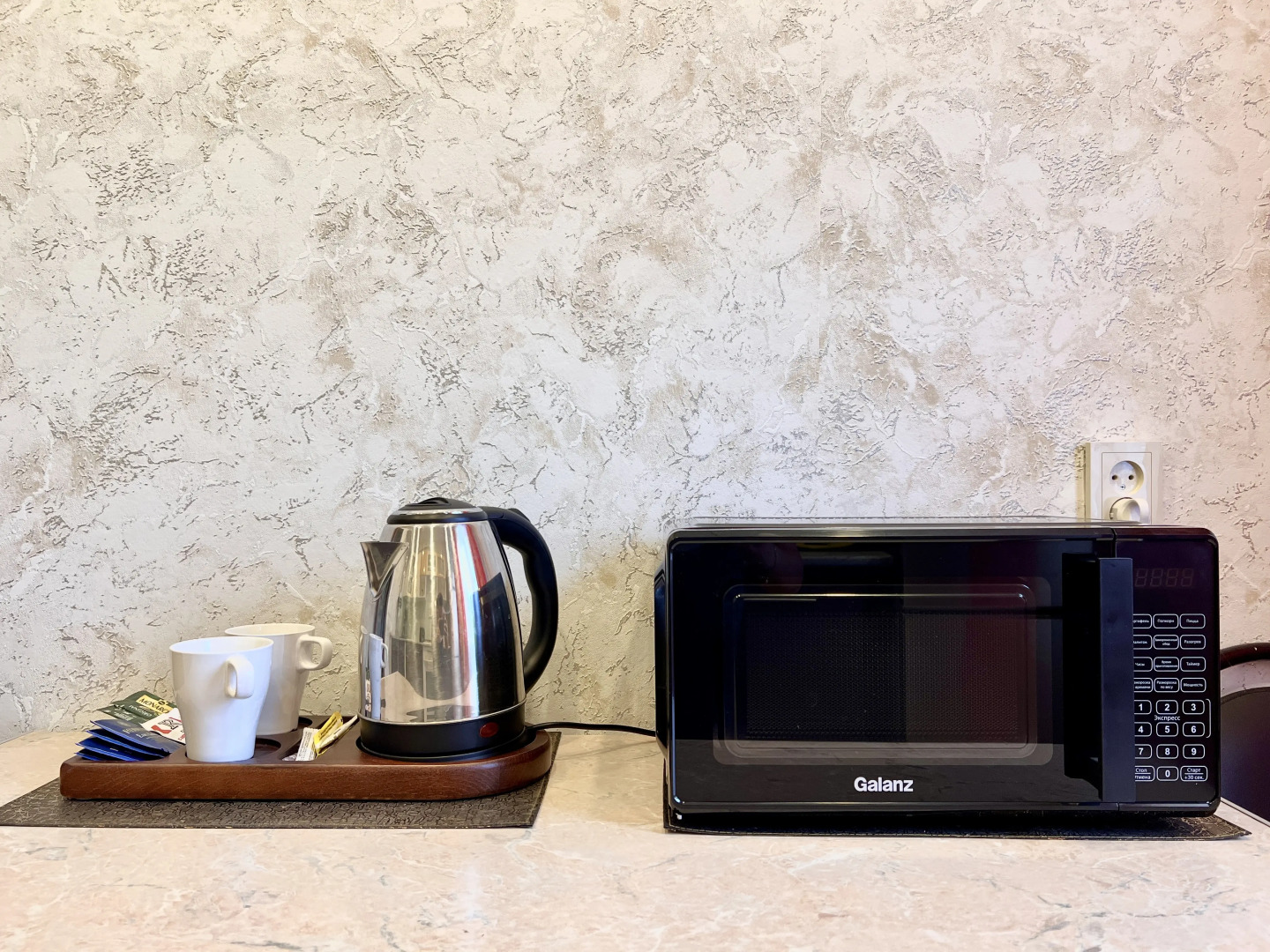 Апартаменты Inndays на Лейтейзена 4