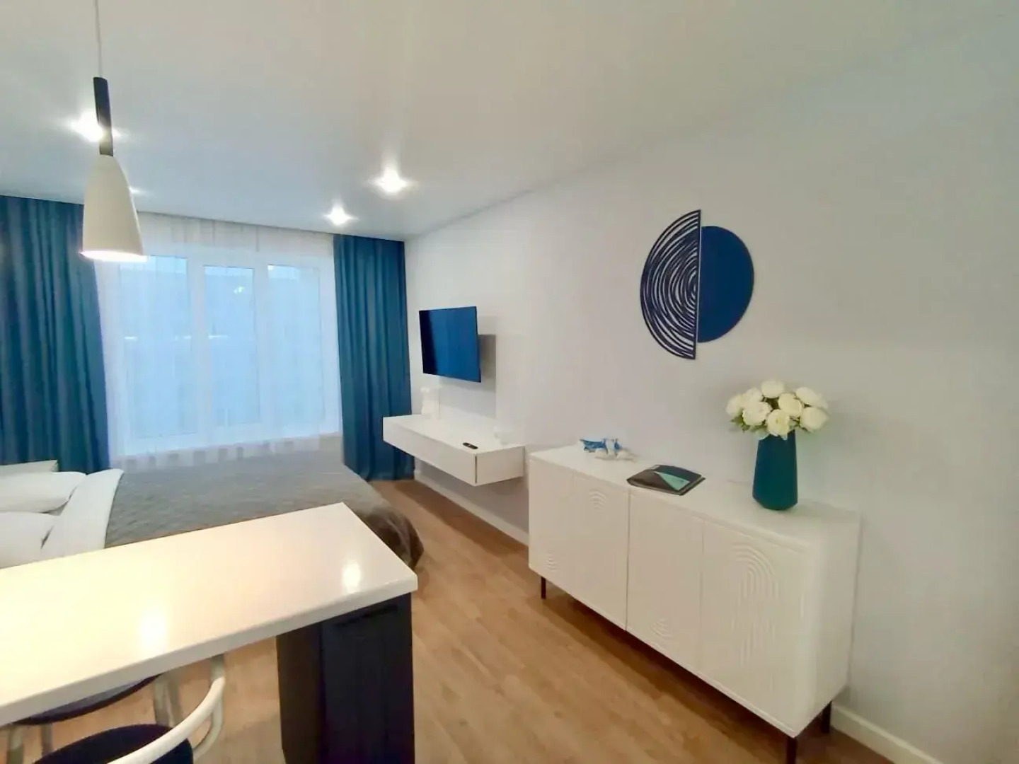 Квартира на Академика Книповича