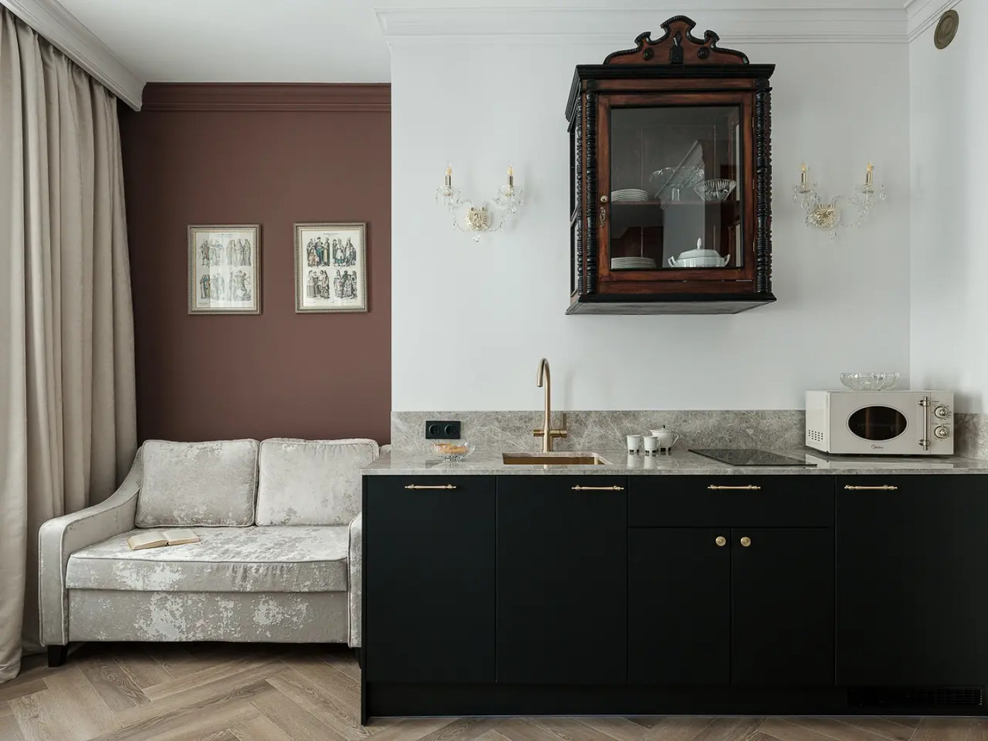 Квартира с авторским дизайном LetYourFlat Burgundy