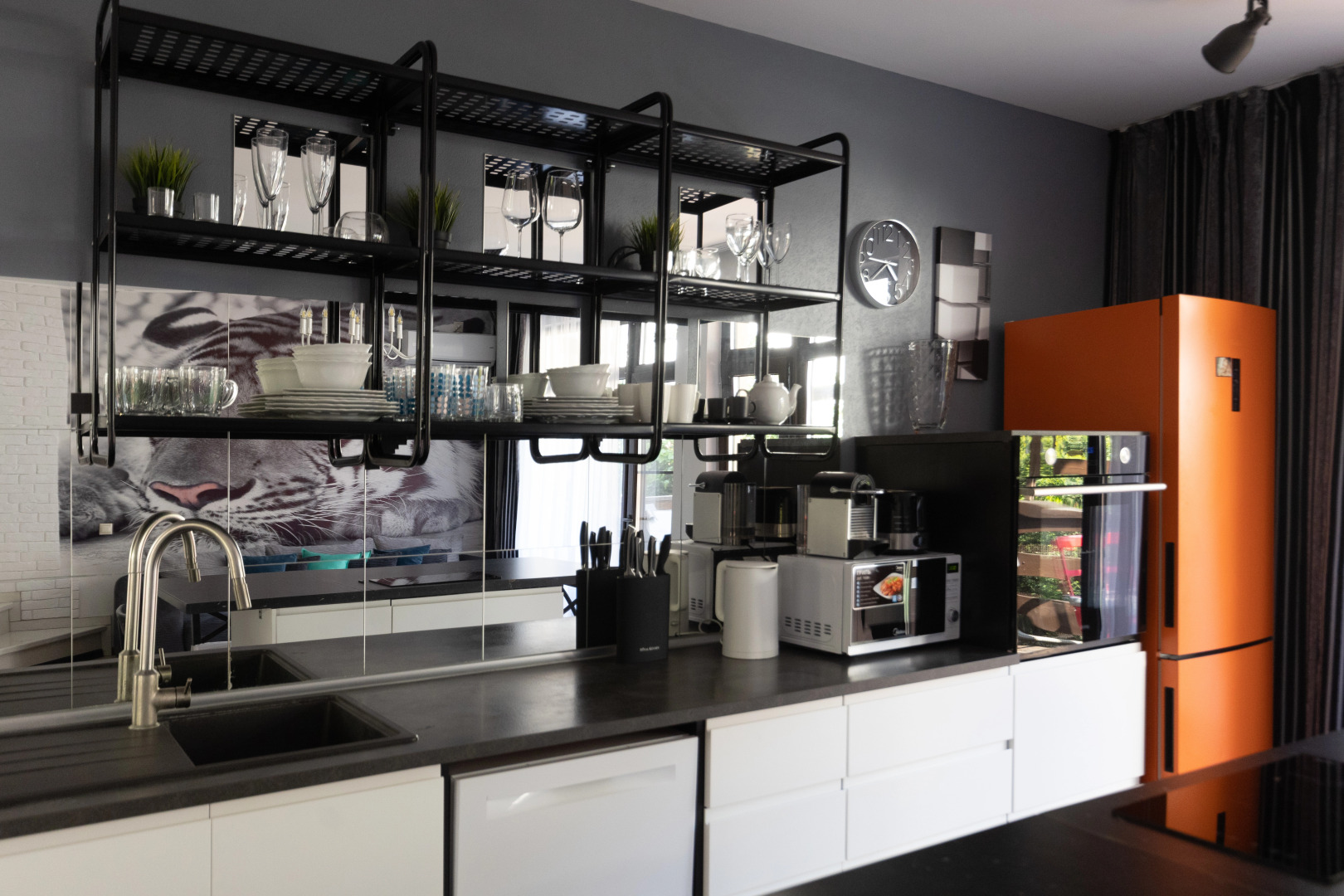 Частный Дом напротив казино с личной парковкой