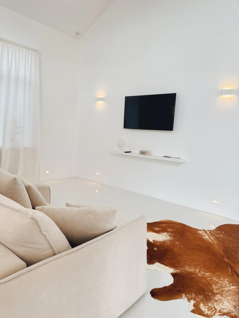 Шале Дизайнерский с Видом на Монастырь