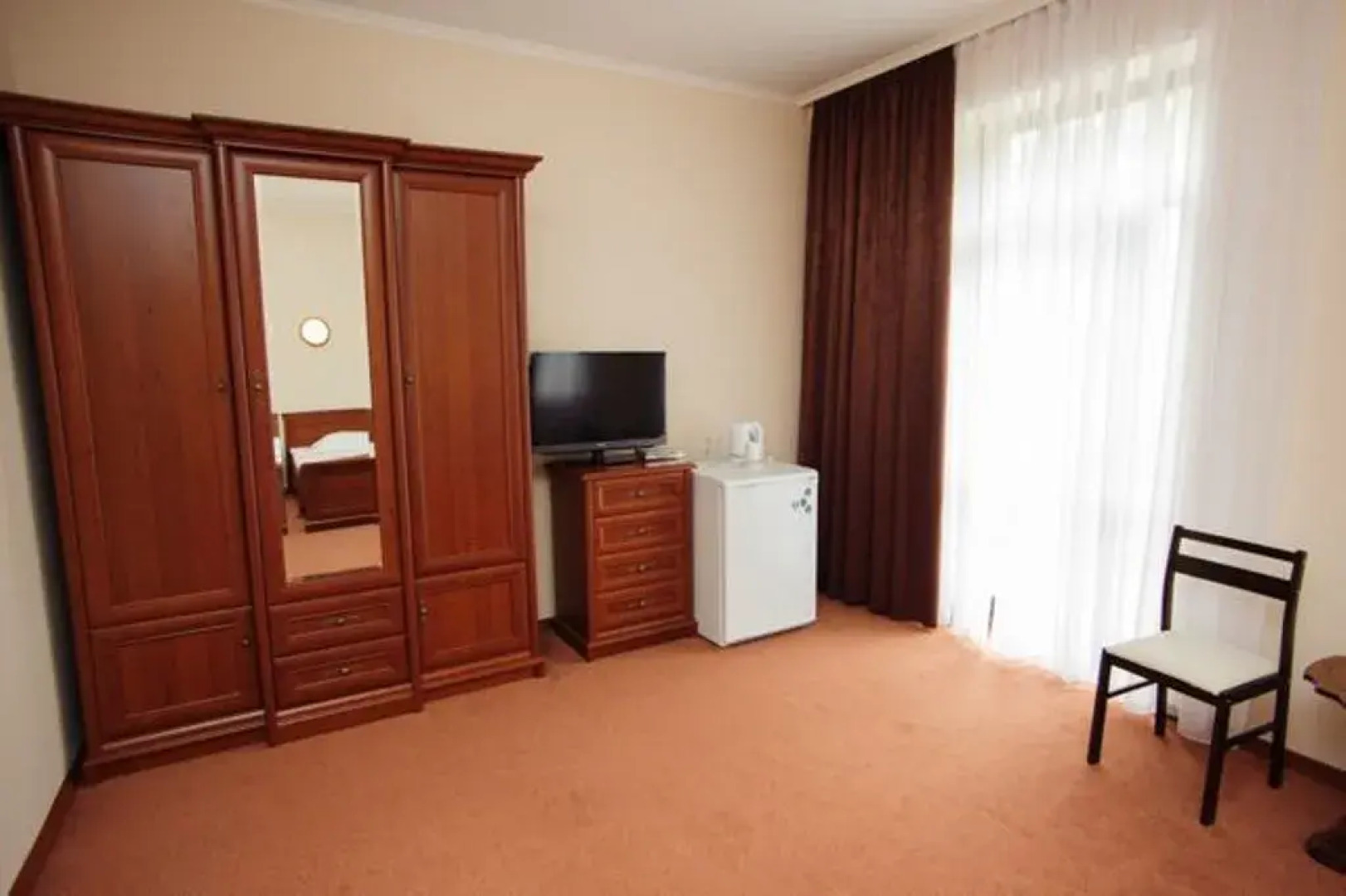 Отель Эрпан