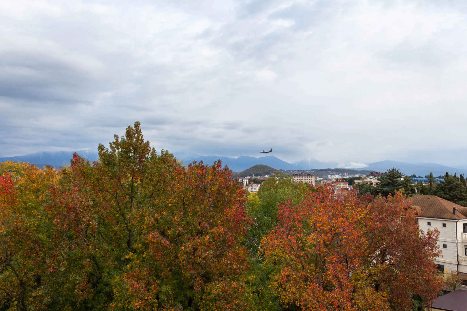 Квартира уникальная с двумя спальнями в 2х минутах от тц Мандарин