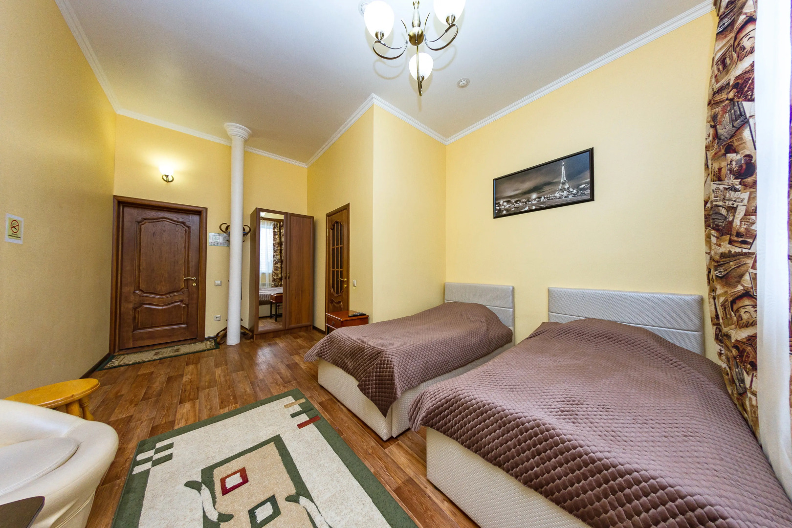 Gostevoj Dom Malen'kij Parizh