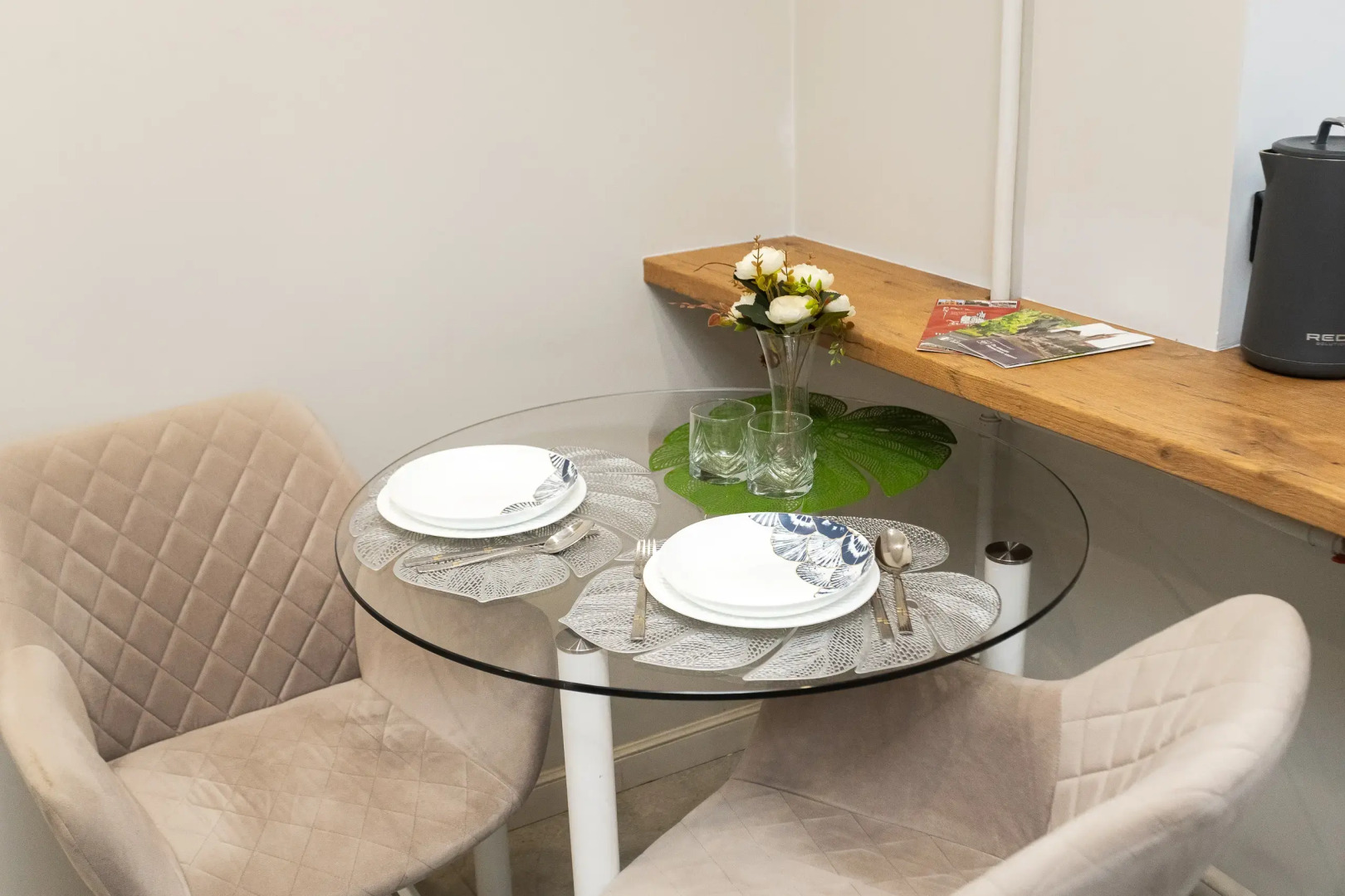 Квартира уютная трехкомнатная с двумя балконами рядом с островом Канта