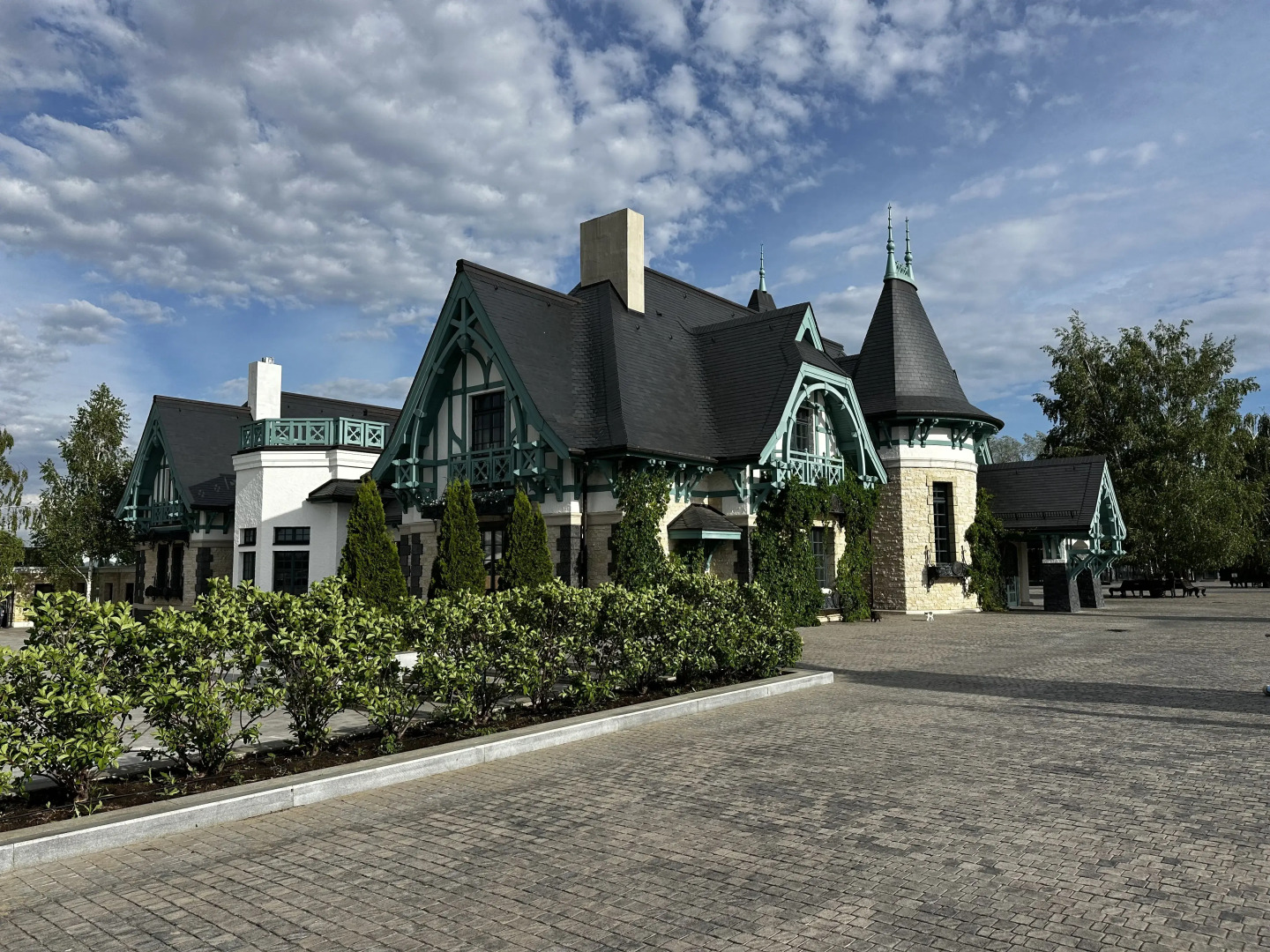 Частный дом на берегу Волги