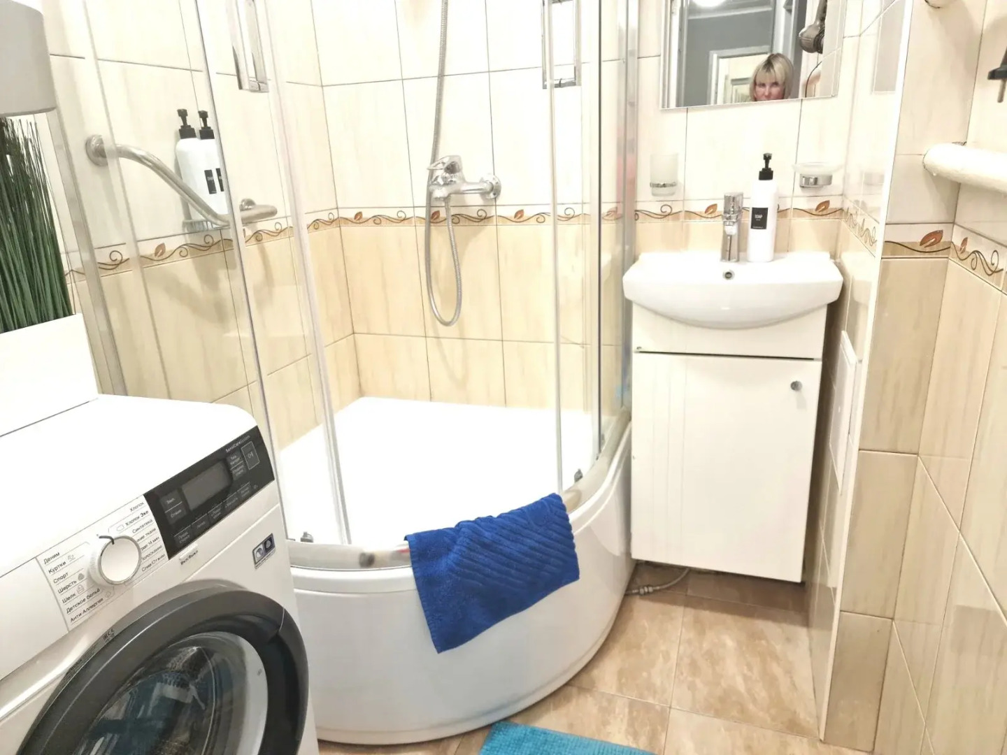 Апартаменты Двухкомнатные Центр, у площади Победы,Черняховского 12А,Колибри#12А