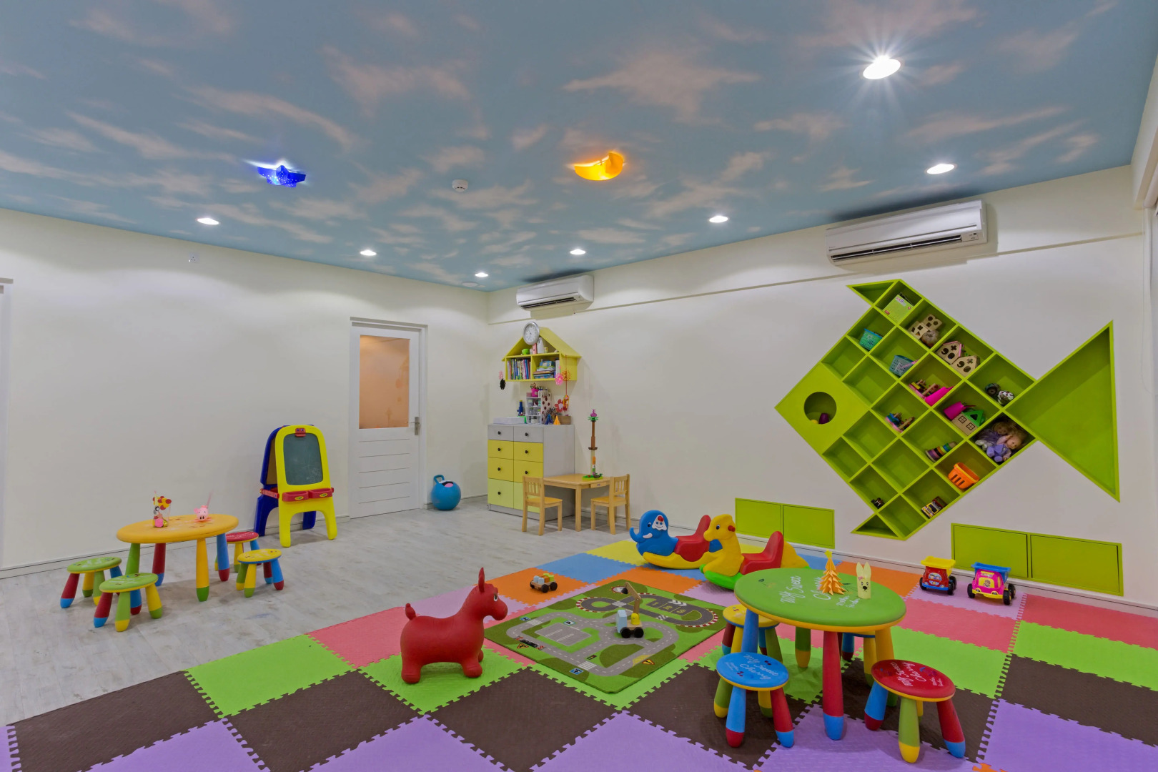 Курортный отель Bandos Maldives