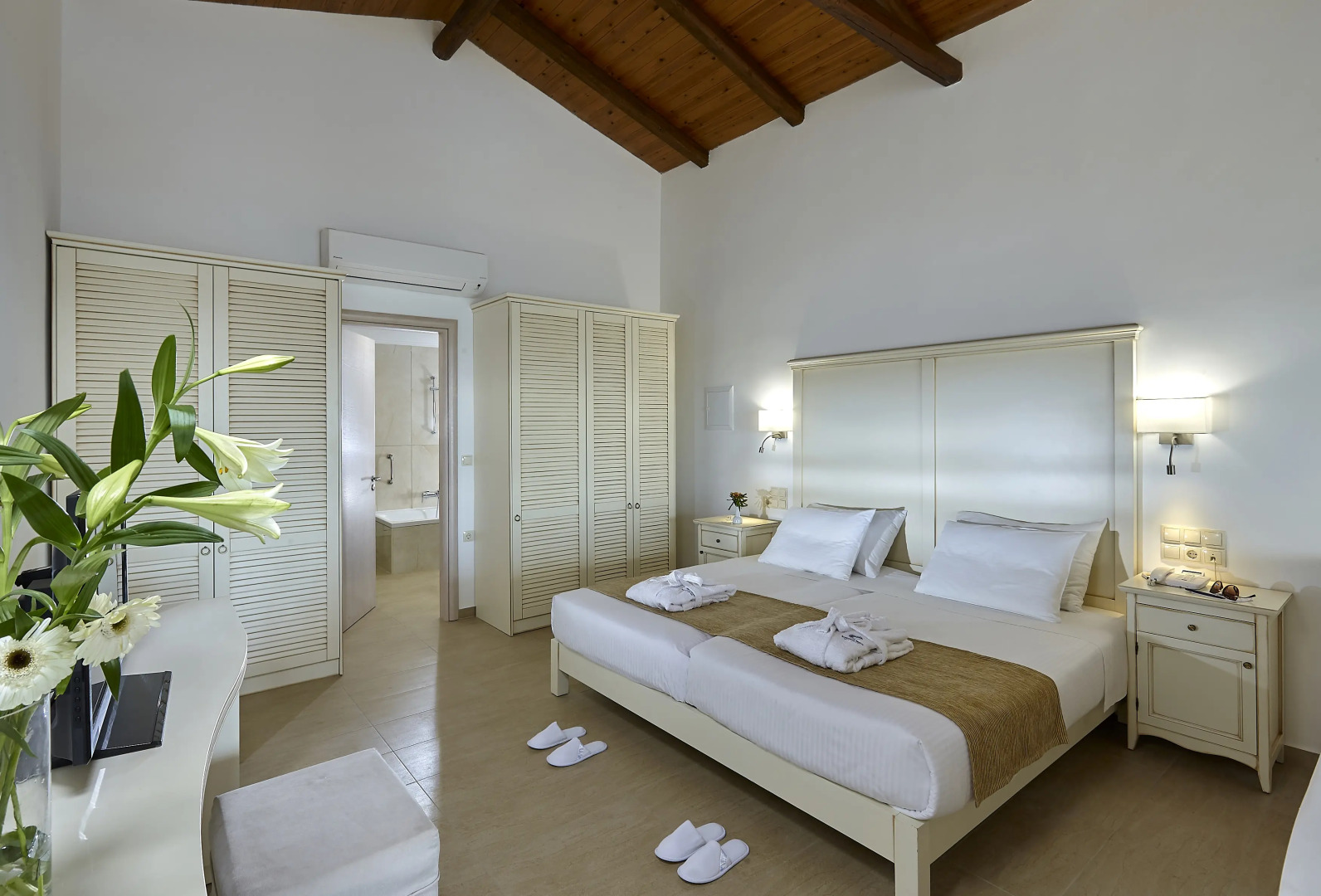 Отель Alexander Beach Hotel & Village Resort