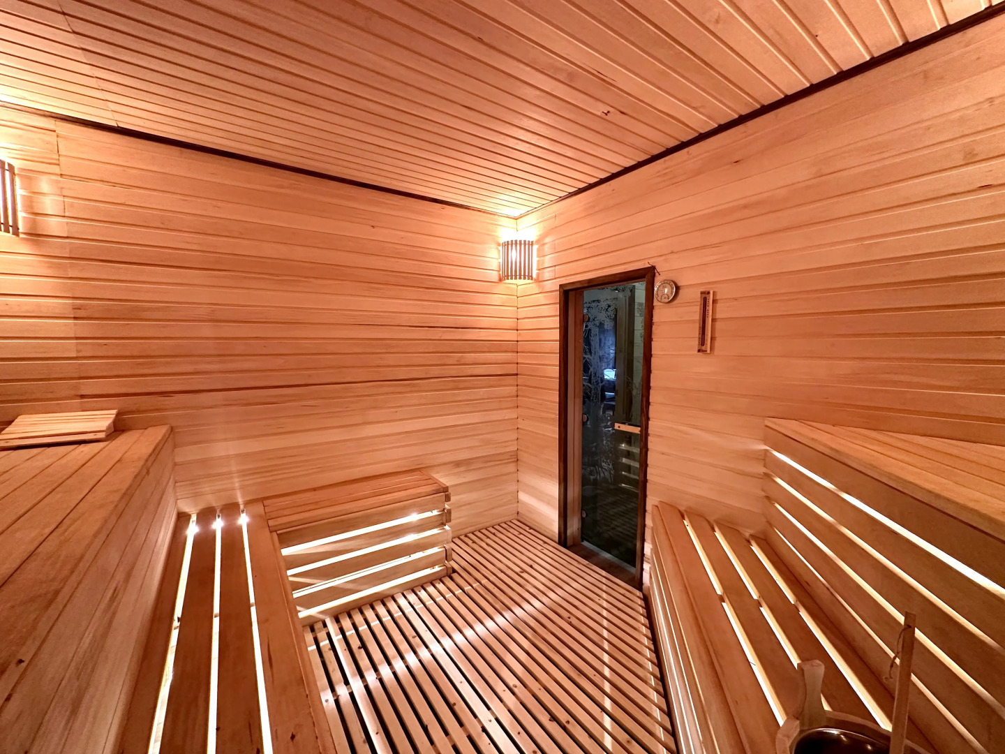 Частный дом на 10 гостей