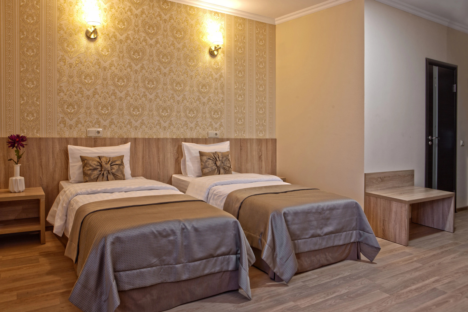 Отель Леман