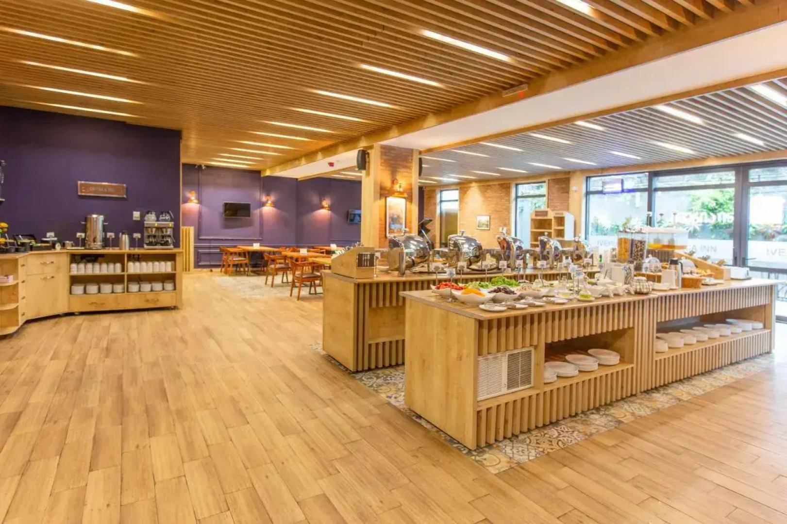 Отель Iveria Inn