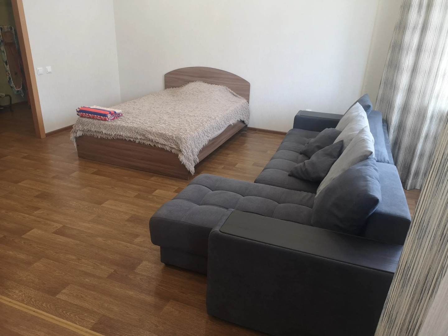 Апартаменты Уютная, чистая студия на Дружбе народов