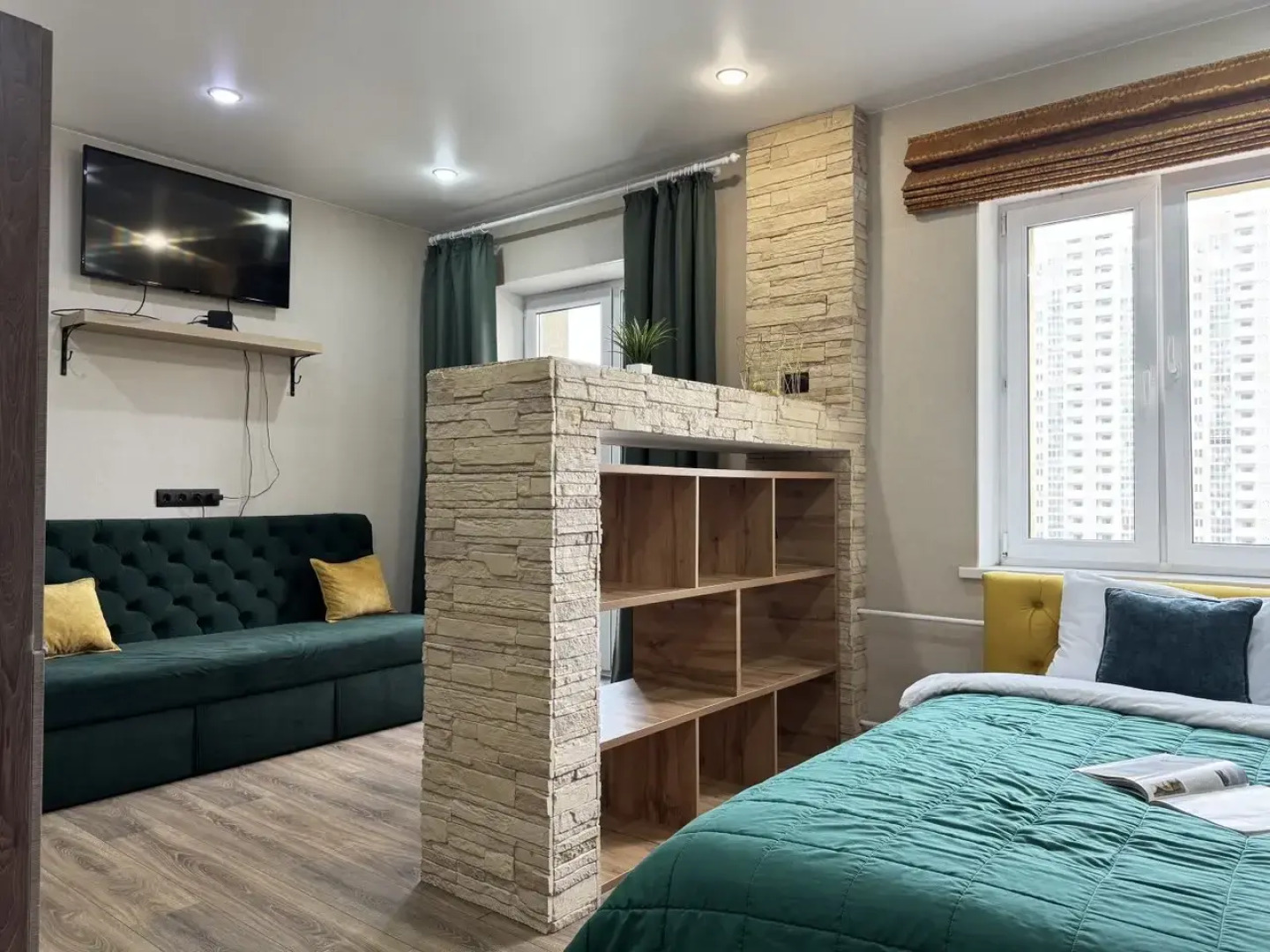 Квартира Яркая Студия на Улице Университетская Набережная 62