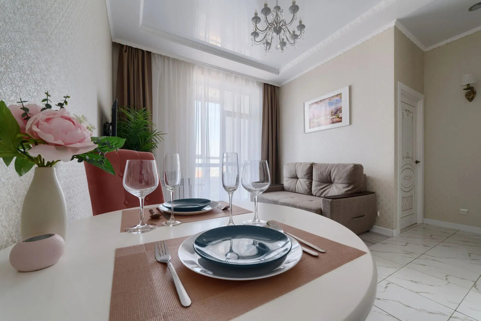 Роскошные Апартаменты ЖК Романов