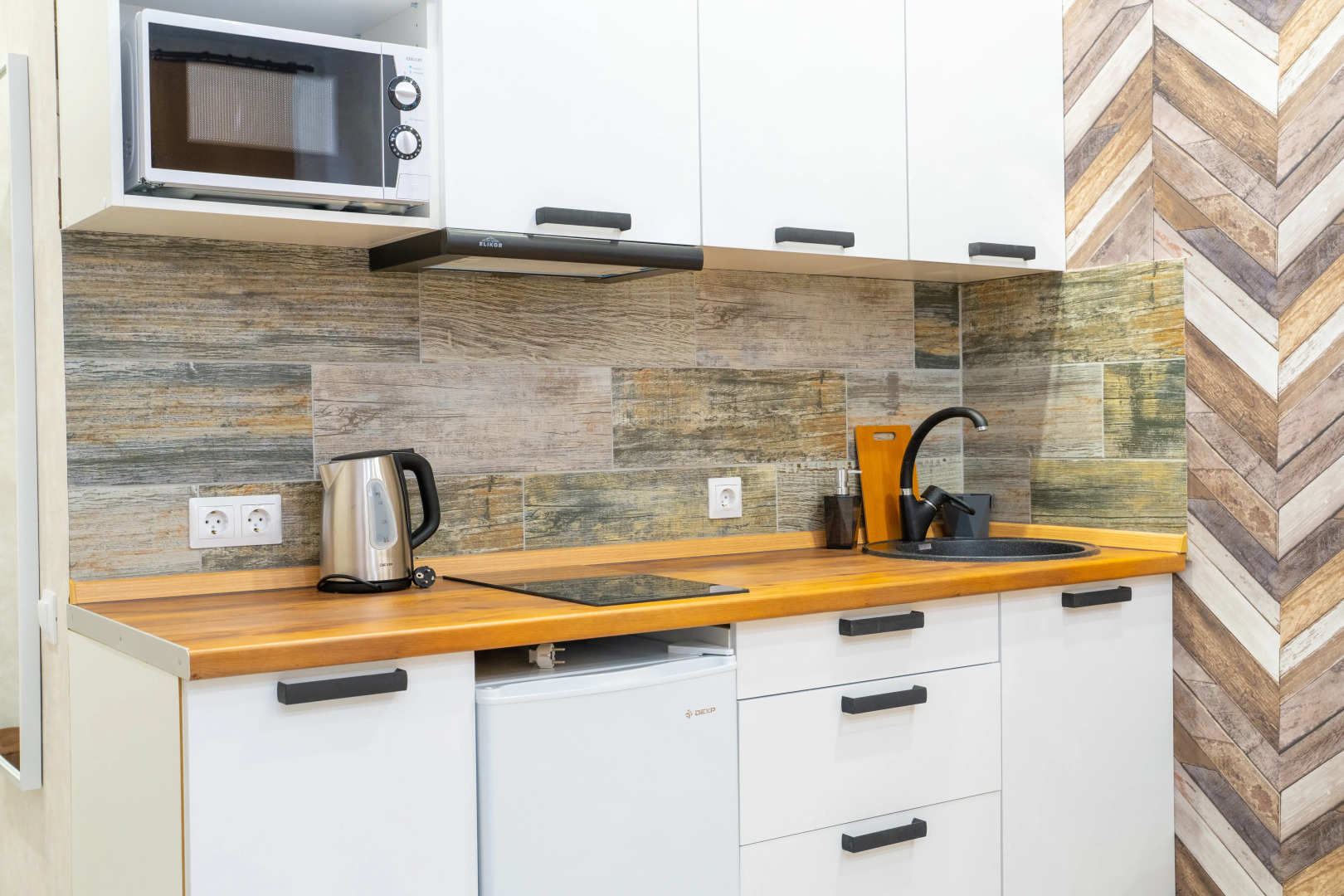 Апартаменты Студия 10 минут от моря пешком