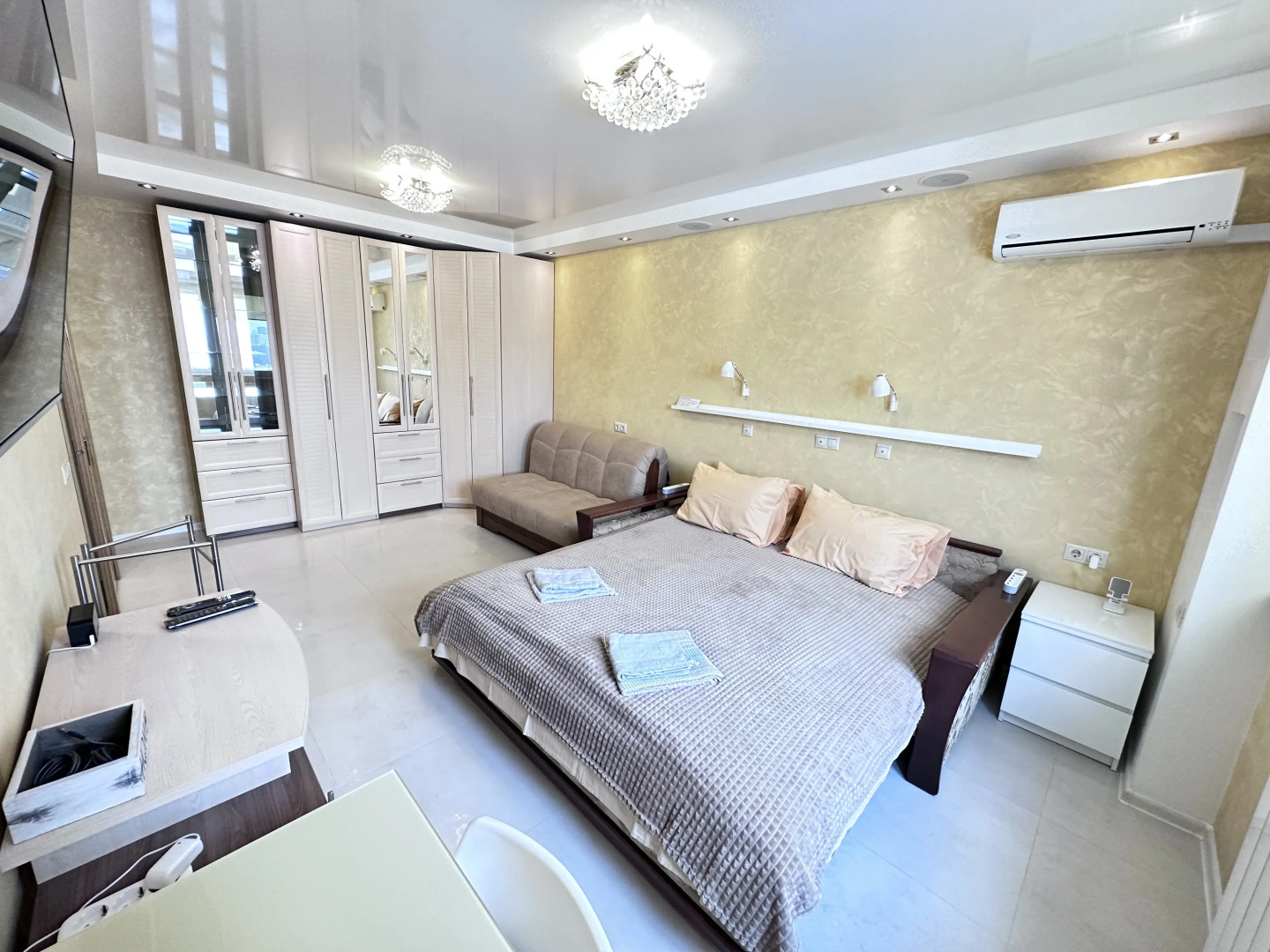 Квартира 3-комнатная  премиум-класса в центре у метро