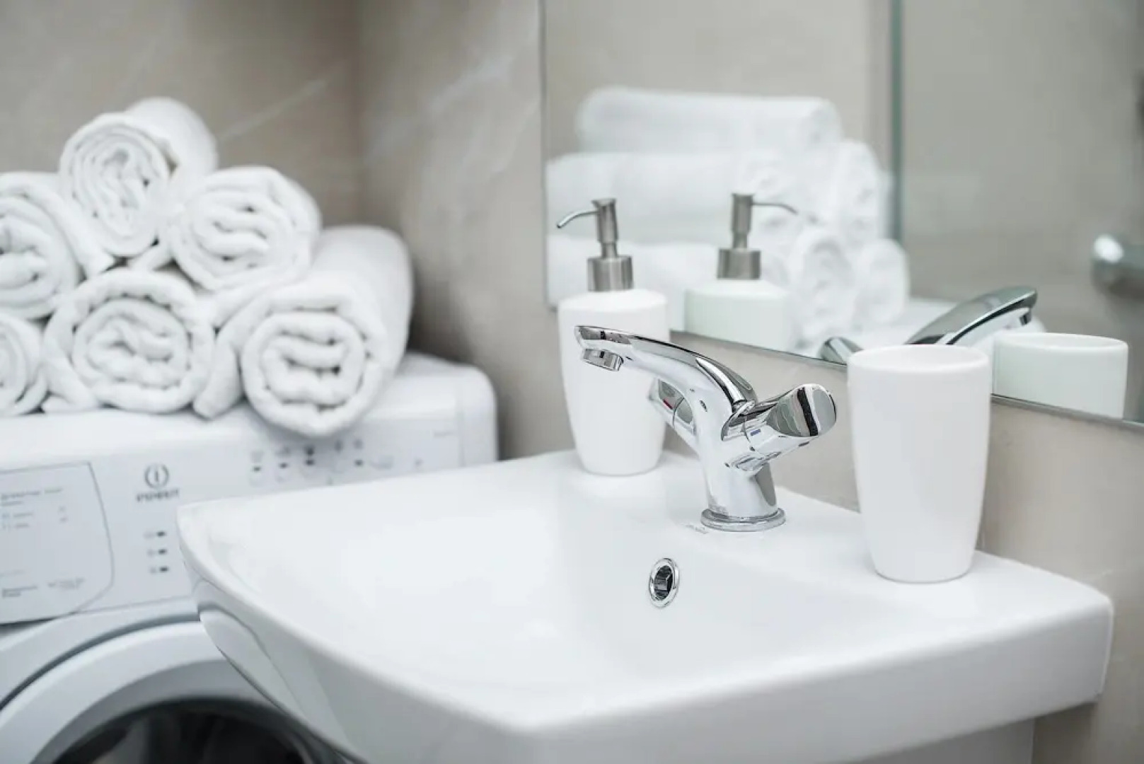 Апартаменты Тихая студия 38кв.м,напротив Центрального Парка,вокзал пешком