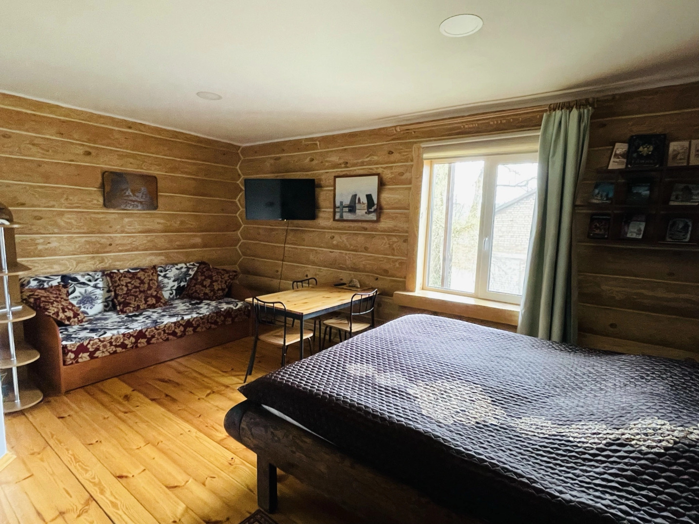 Tri Bogatyrya Guest House