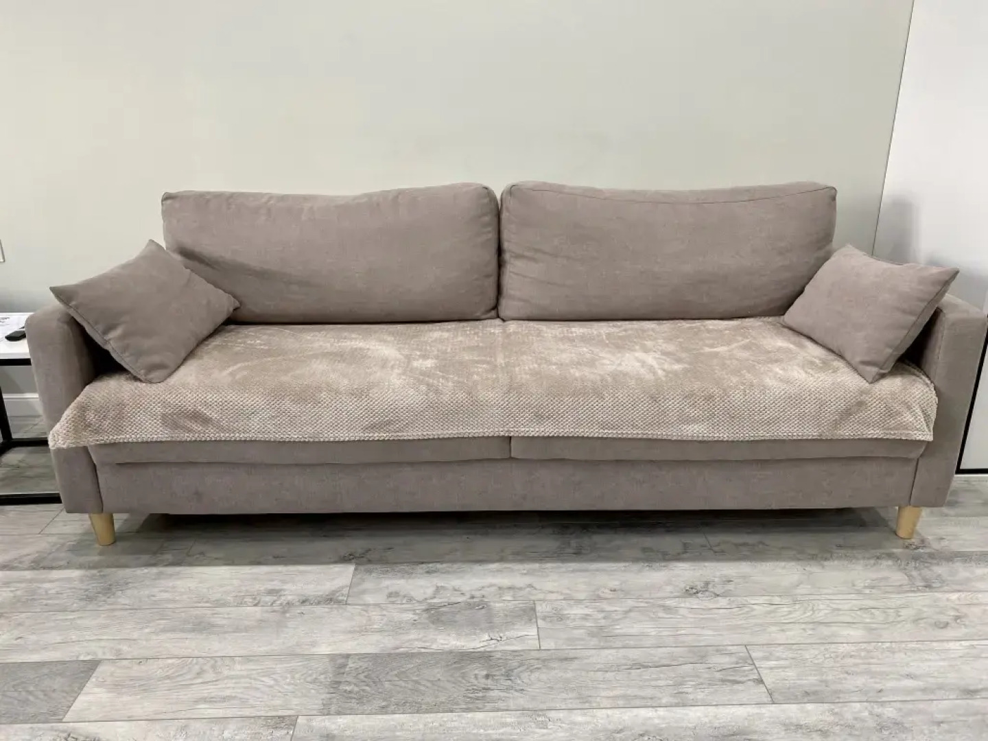 Апартаменты на Смолина, 61 (Green-room)