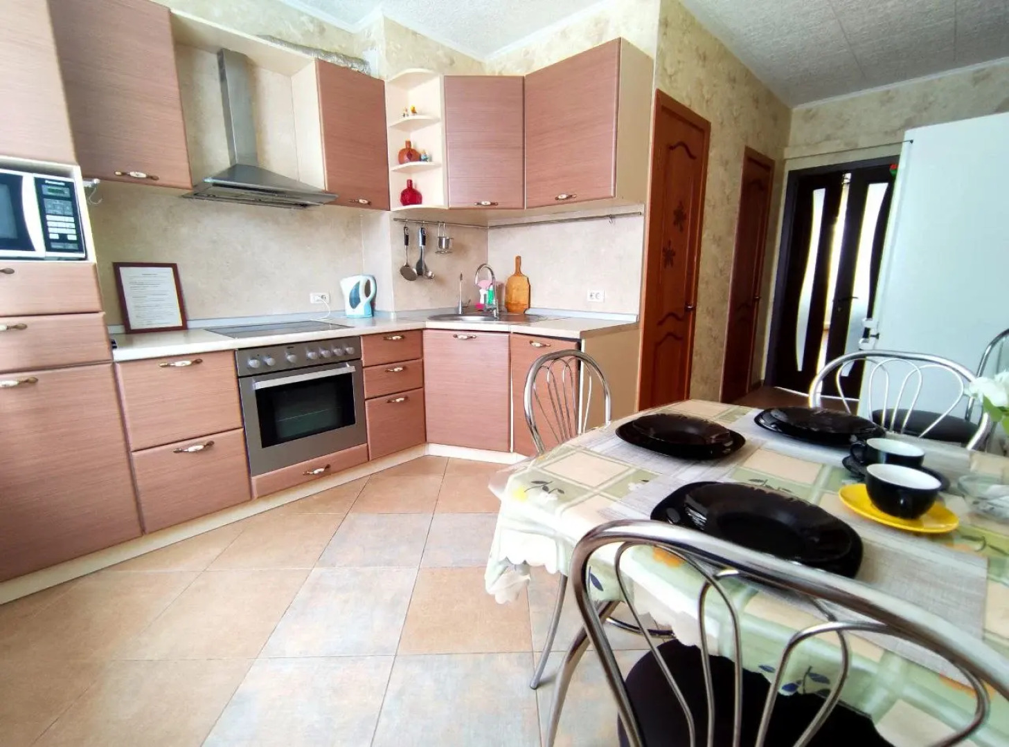 Квартира двухкомнатная рядом с торговым центром