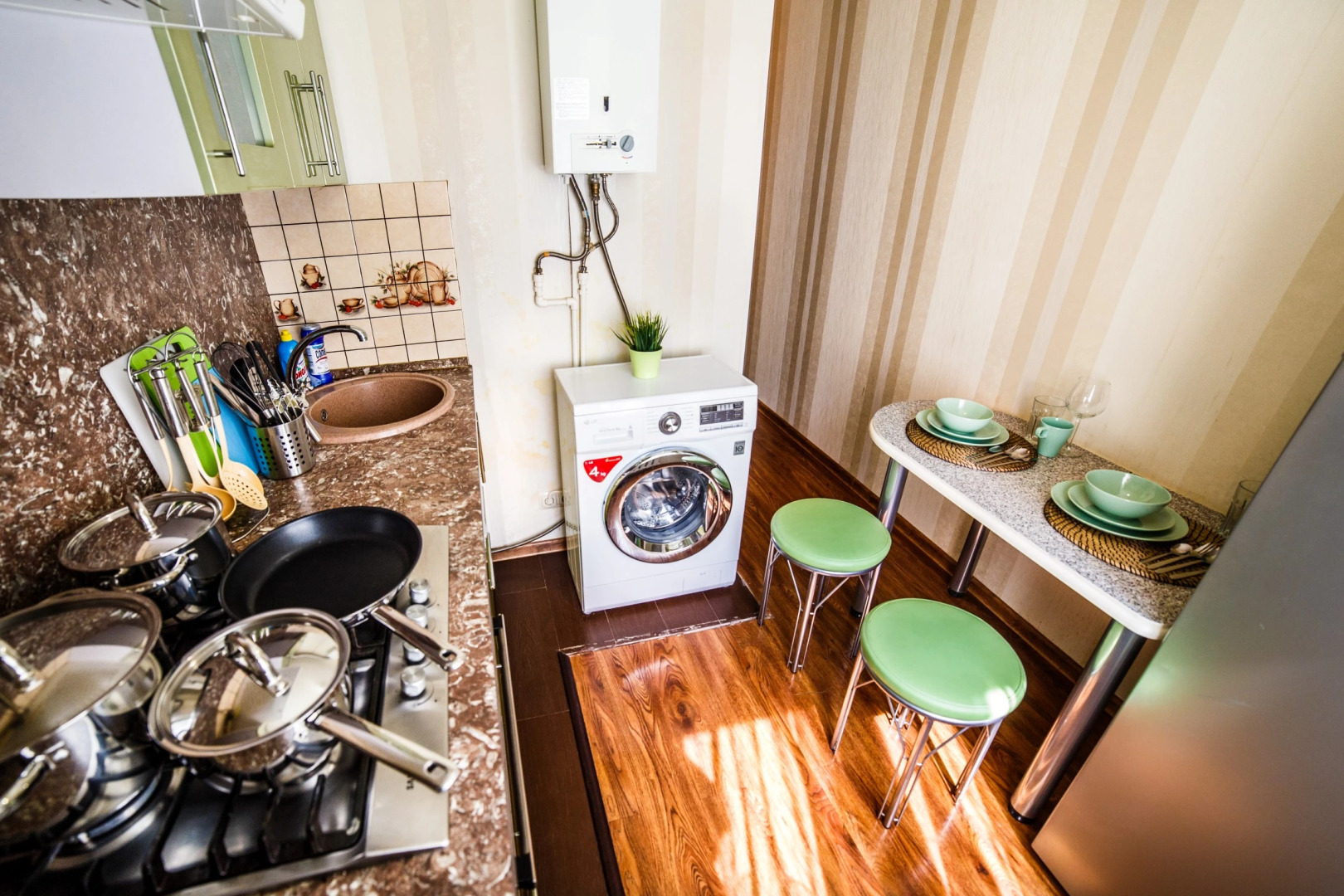 Апартаменты на Суворова