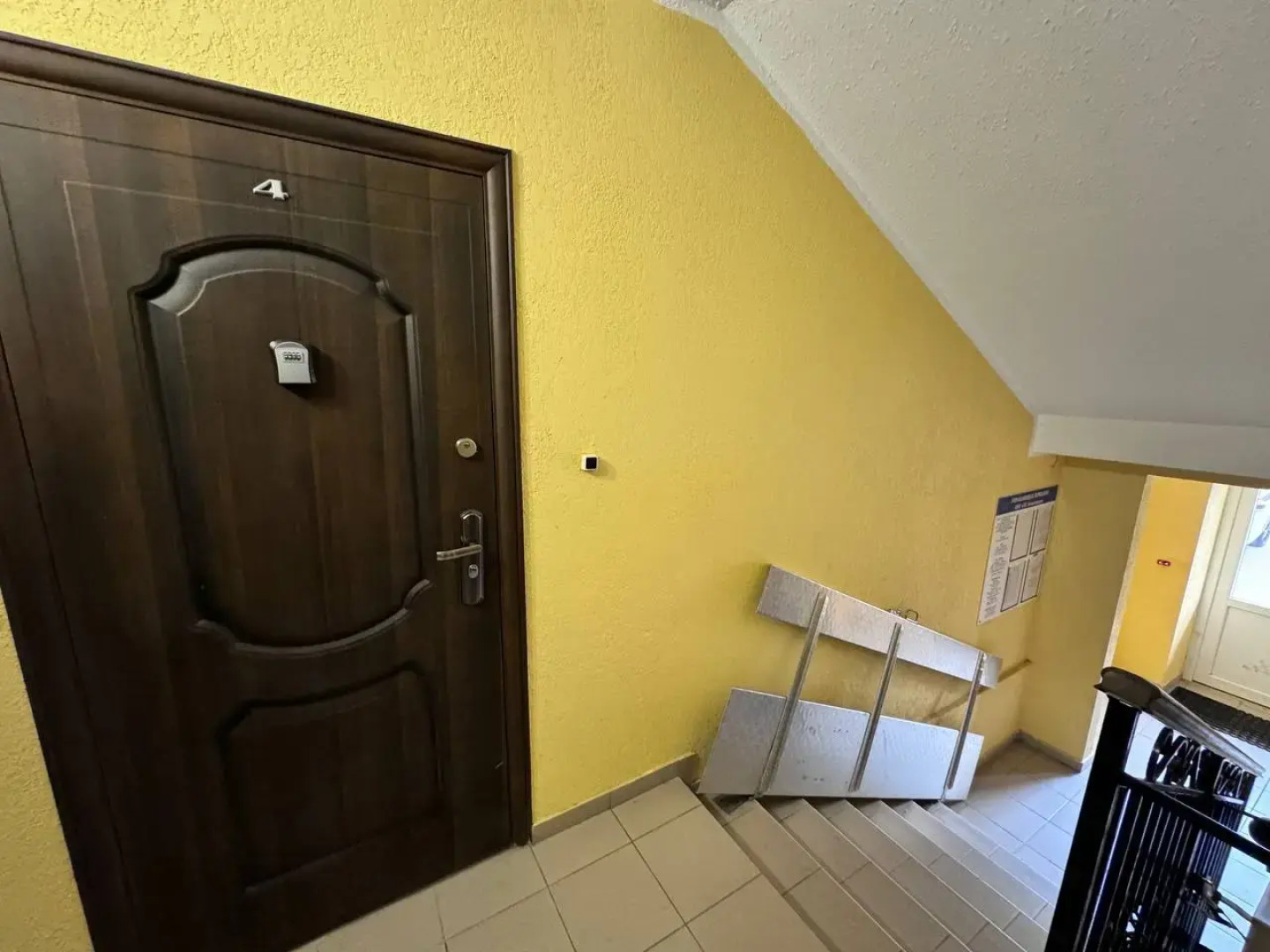 Апартаменты 39квартир с детской кроваткой