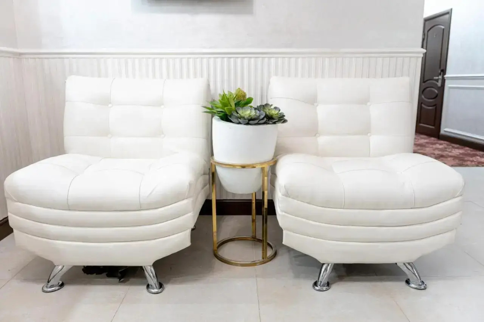 Отель Mildom Express