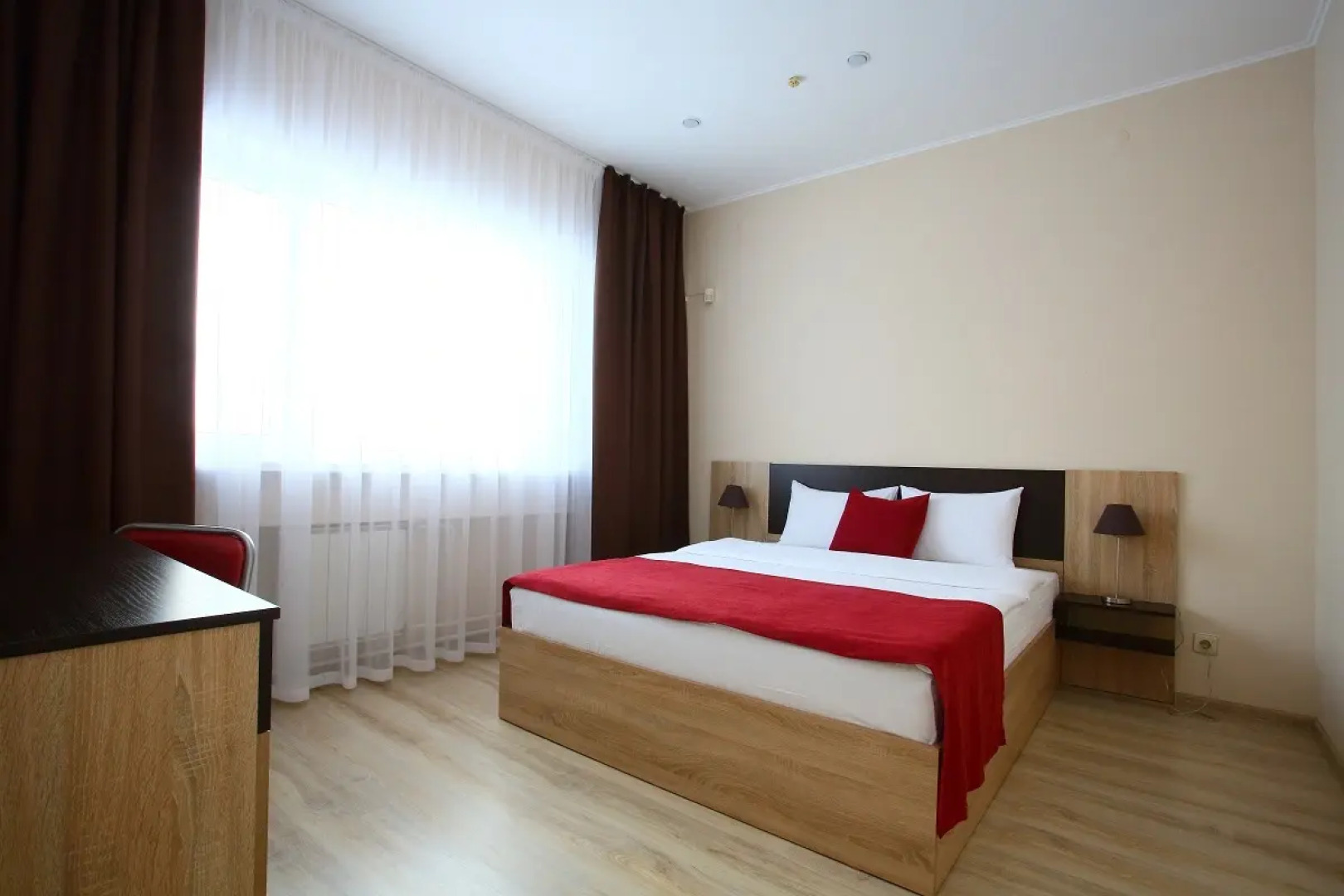 Отель Максим