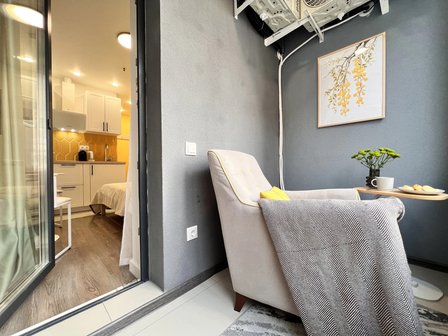 Апартаменты для двоих с выходом на набережную