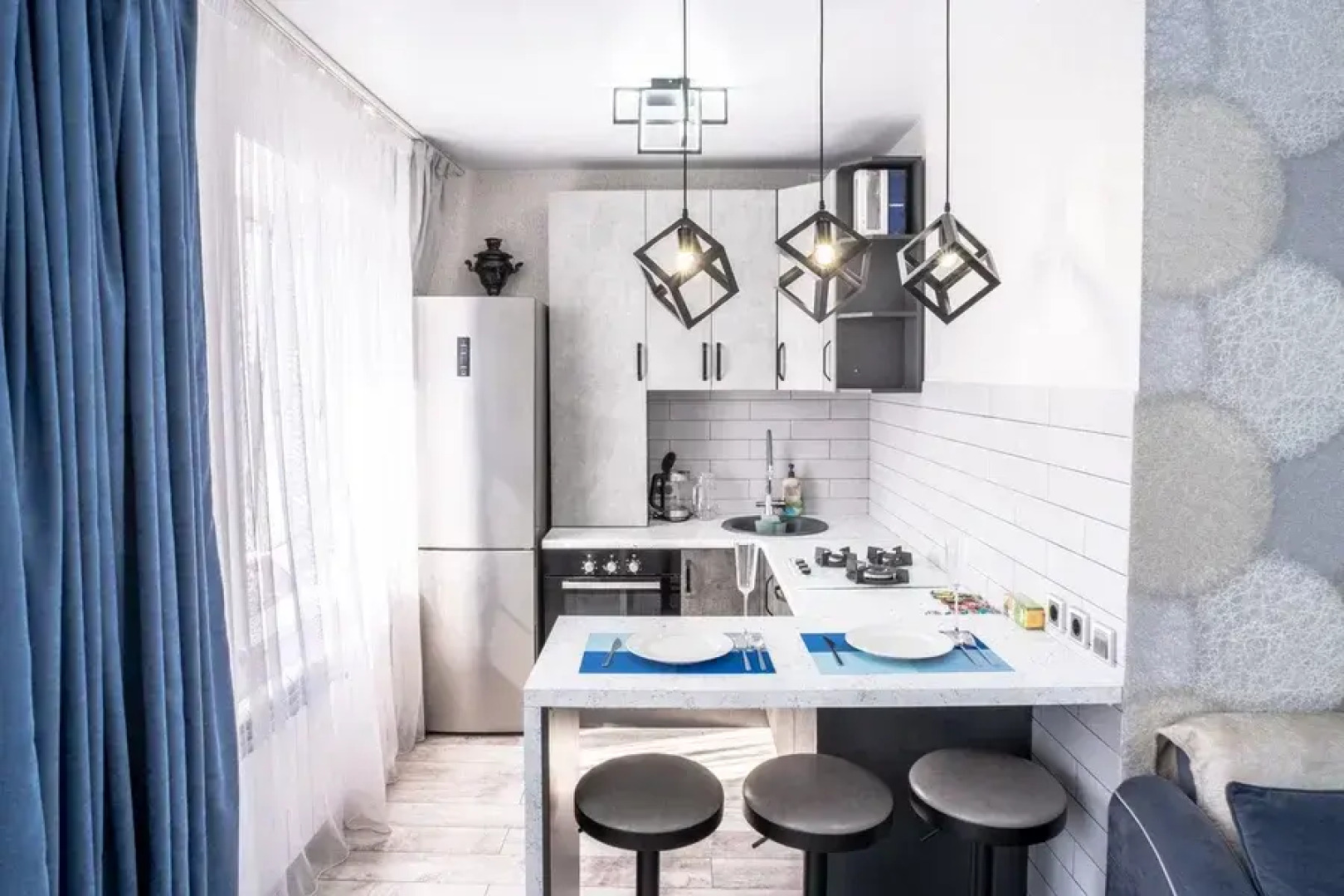 Апартаменты евродвушка со стильным ремонтом в самом центре города